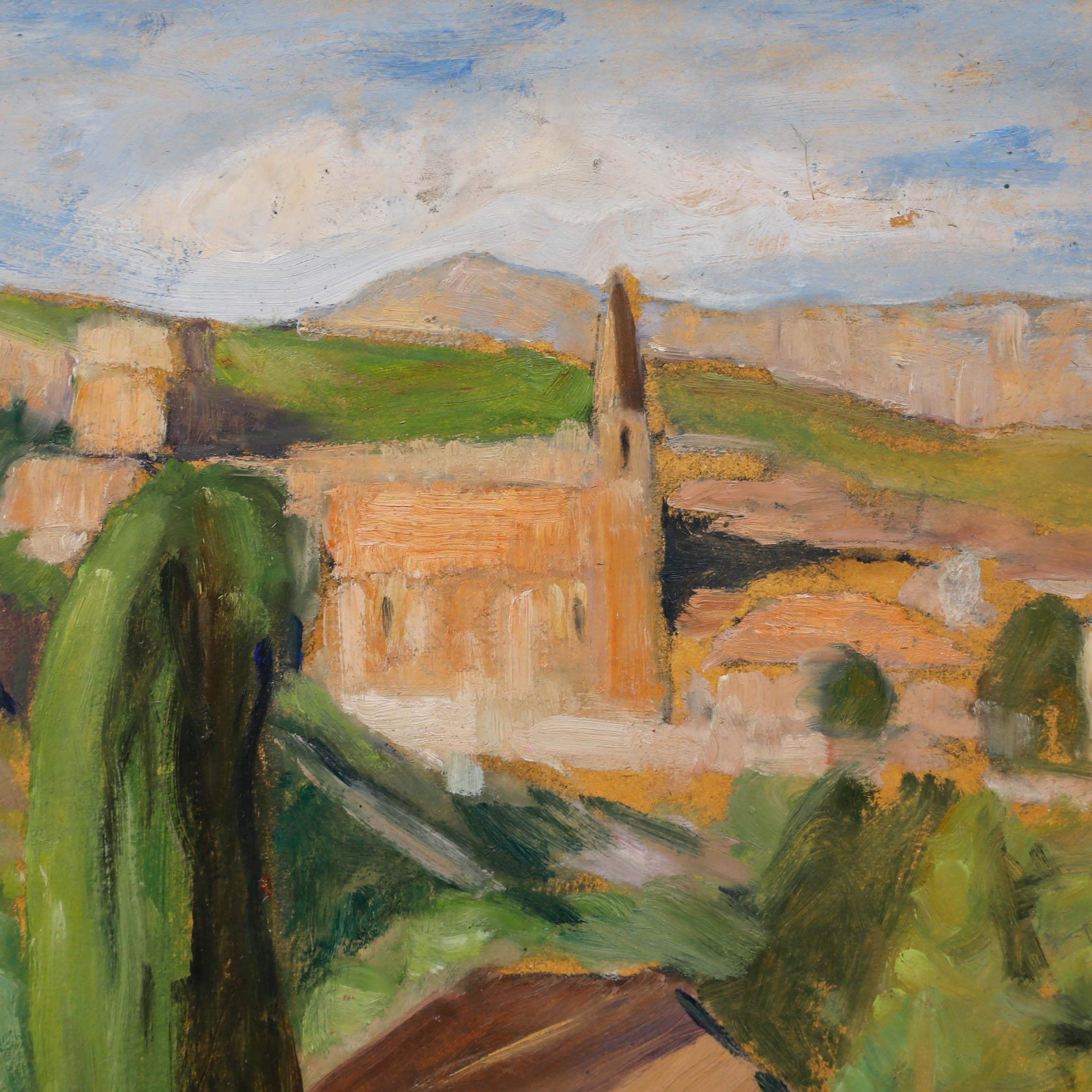 Un'incantevole veduta di una città di provincia francese in piena estate, con dolci colline e cipressi.

Senza segno. Timbro dello Studio A sul retro. Un secondo studio a olio di una composizione di natura morta è visibile sul retro della tavola.