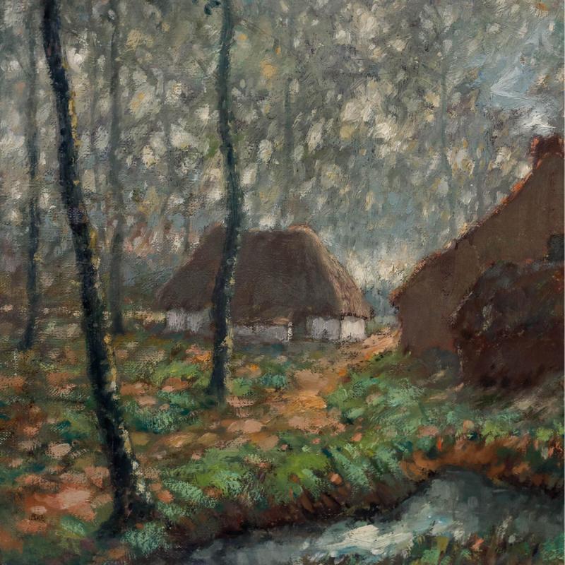 Un atmosférico paisaje al óleo del artista Jan Arie Versteeg (1877-1927), que representa viviendas con techo de paja en un claro del bosque con un arroyo que fluye hacia el primer plano. El estilo del artista es impresionista, con pinceladas