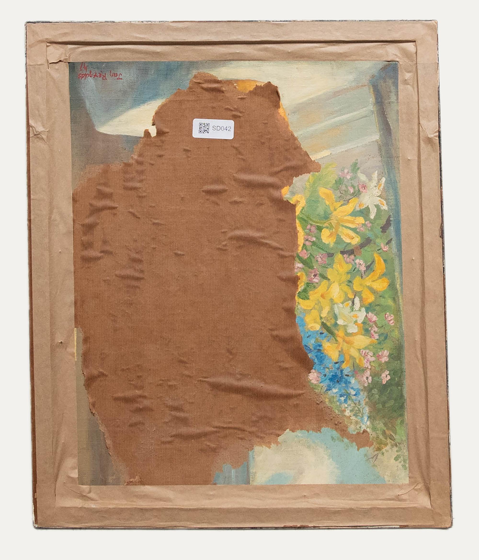 Jan Reynolds - Óleo enmarcado de mediados del siglo XX, Naturaleza muerta de flores - Still-Life Painting Beige de Unknown