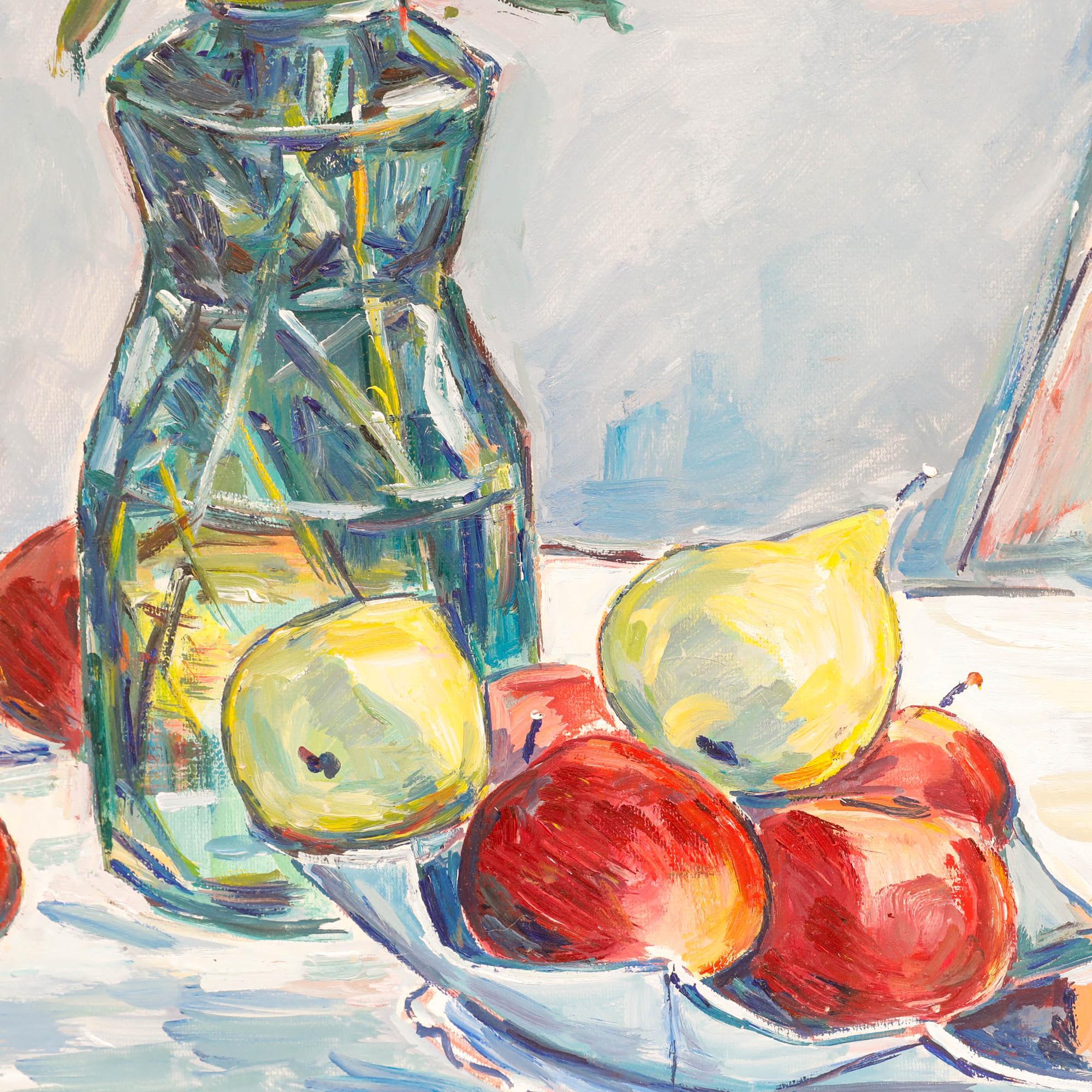 Una deliziosa natura morta della metà del XX secolo dell'artista Jenny De Bloot (1901-1988). L'artista ha utilizzato tonalità tenui di blu contro rosa e verdi vibranti per enfatizzare la bellezza della frutta e dei fiori. Firmato in basso a destra.