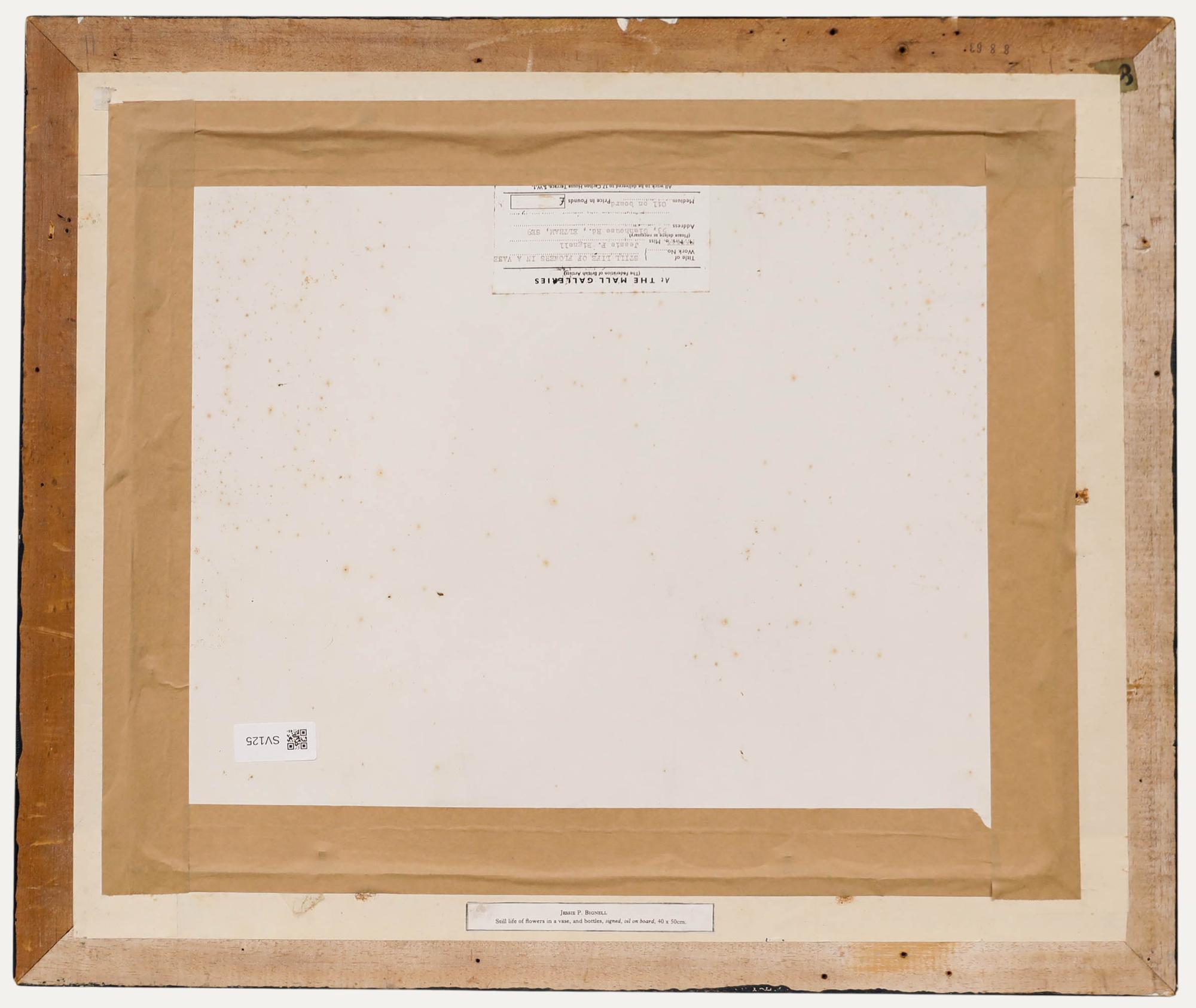 Jessie Page Bignell (1896-1992) - Huile, fleurs et bouteilles, 20e siècle - Noir Still-Life Painting par Unknown