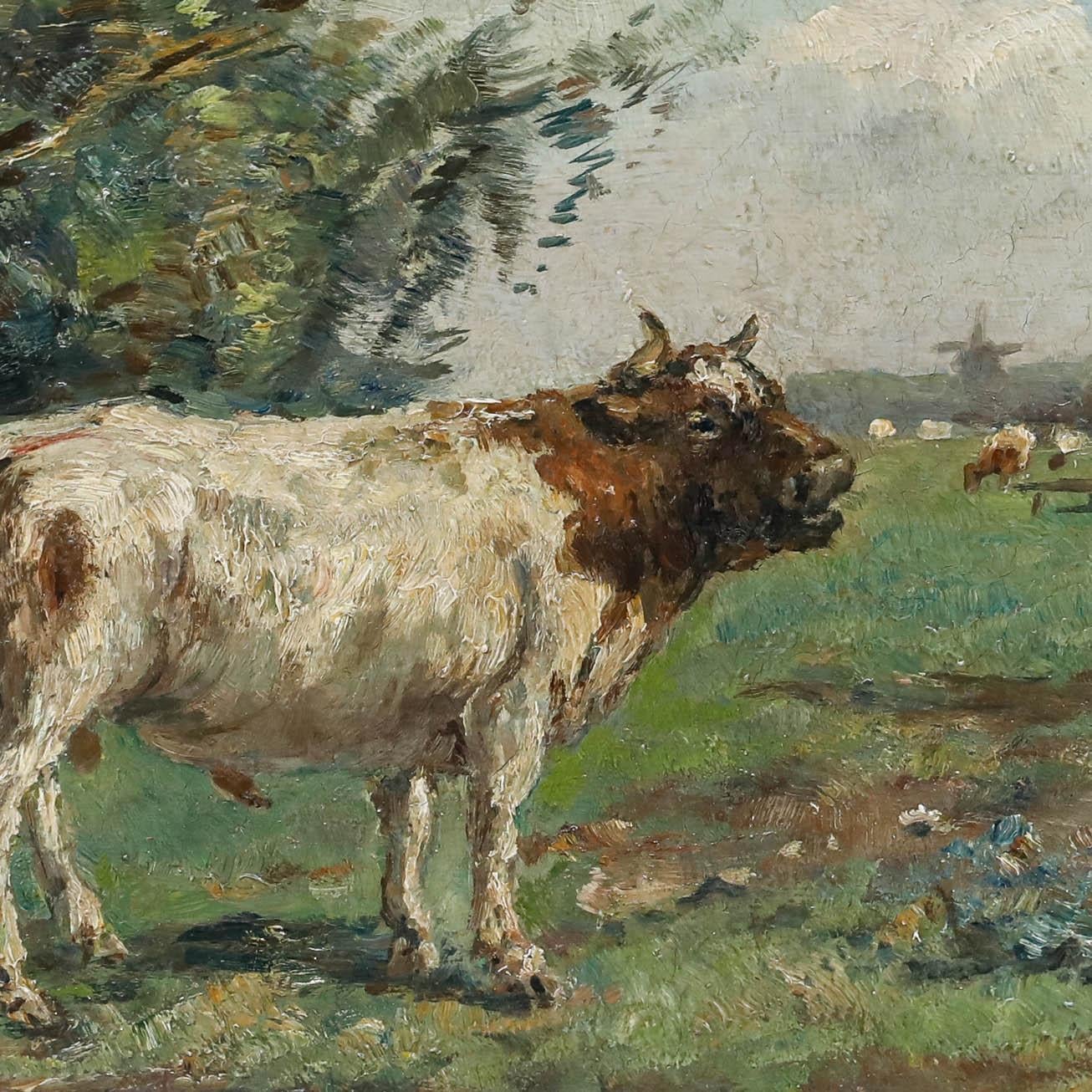 Ein kräftiger Stier steht in einer grünen Landschaft. Dahinter vervollständigen weitere Rinder, eine Windmühle und mehrere landwirtschaftliche Gebäude diese pastorale Komposition. Signiert unten rechts. Gut präsentiert in einem Rahmen mit