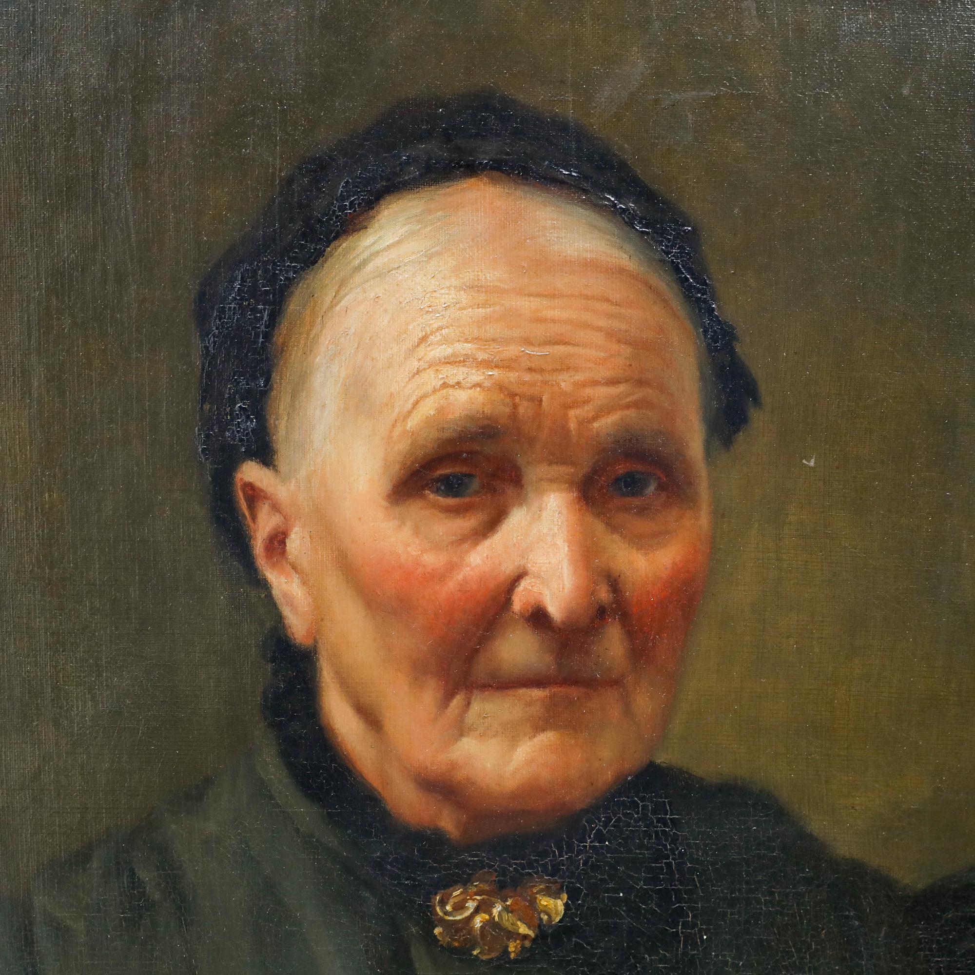 Un beau portrait représentant le buste d'une veuve âgée. La femme est vêtue de noir, symbole de deuil, et porte une broche ornée au cou. L'artiste capture la femme avec une palette riche et des détails réalistes. 

Signé et daté en haut à droite.