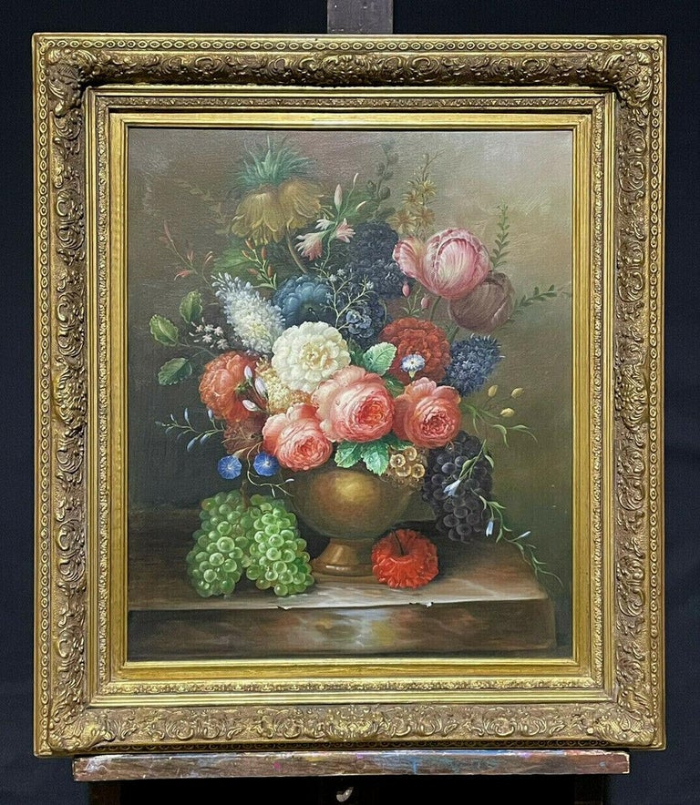 Unknown Interior Painting - LARGE CLASSICAL STILL LIFE OF FLOWERS - GILT FRAMED OIL PAINTING ON CANVAS