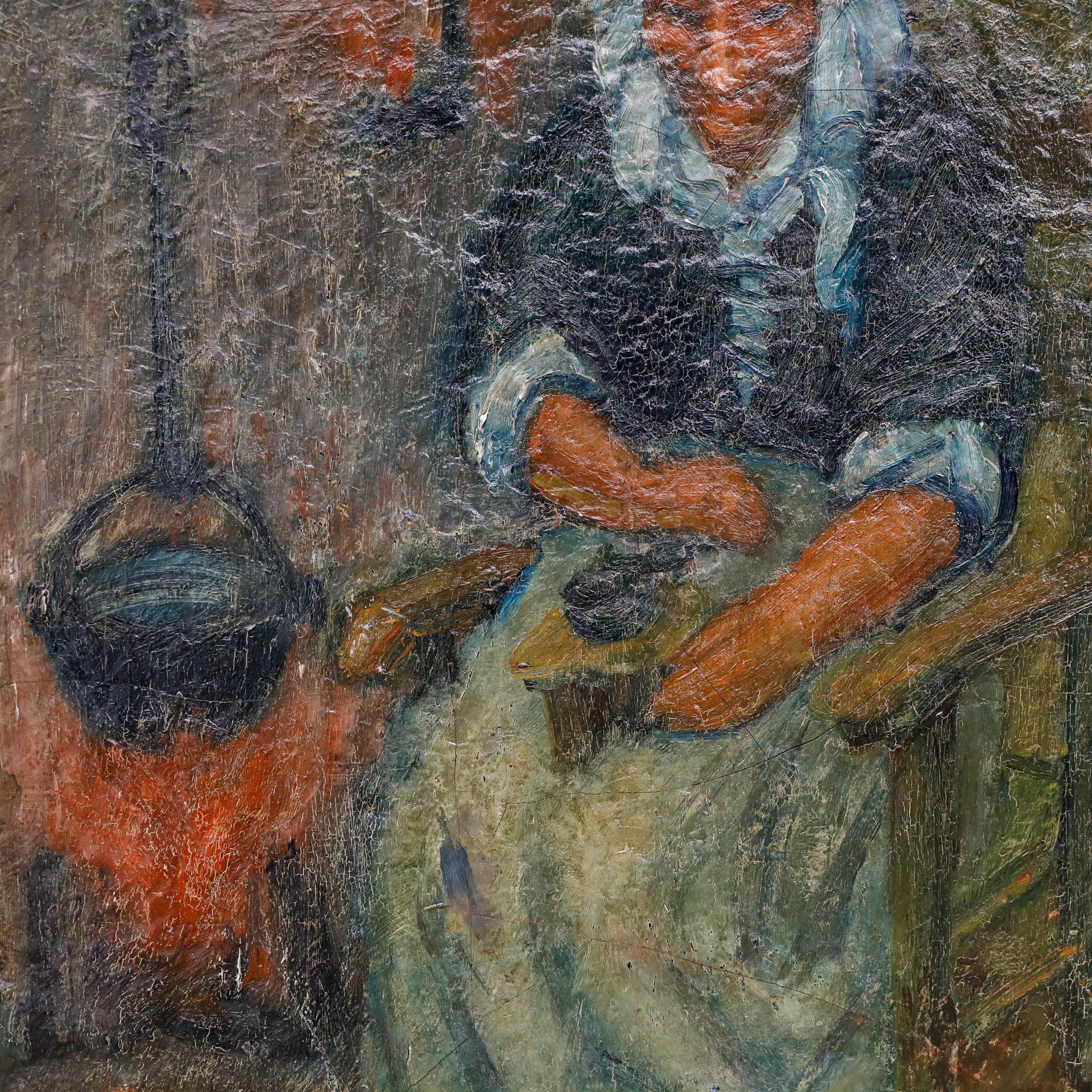 Eine charmante Innenraumszene mit einer Bäuerin in einem Interieur. Die Frau trägt eine Mütze und eine Schürze, während sie am Herd sitzt. Unleserlich rechts unten signiert. In vergoldetem Rahmen mit Seil- und floralen Mustern und durchbrochenen