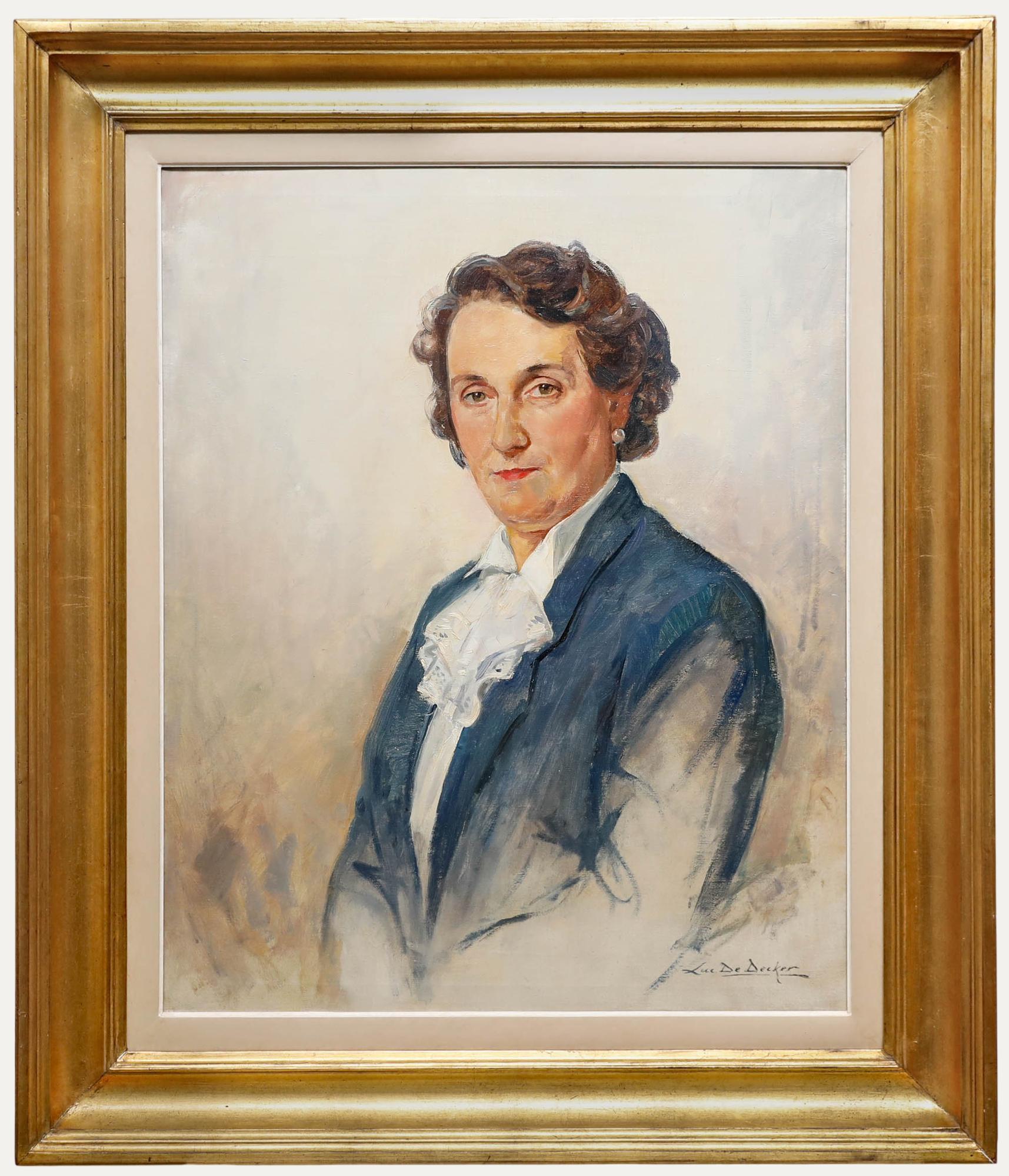 Portrait Painting di Unknown - Luc de Decker (1907-1982) - Olio del XX secolo, Signora in blu
