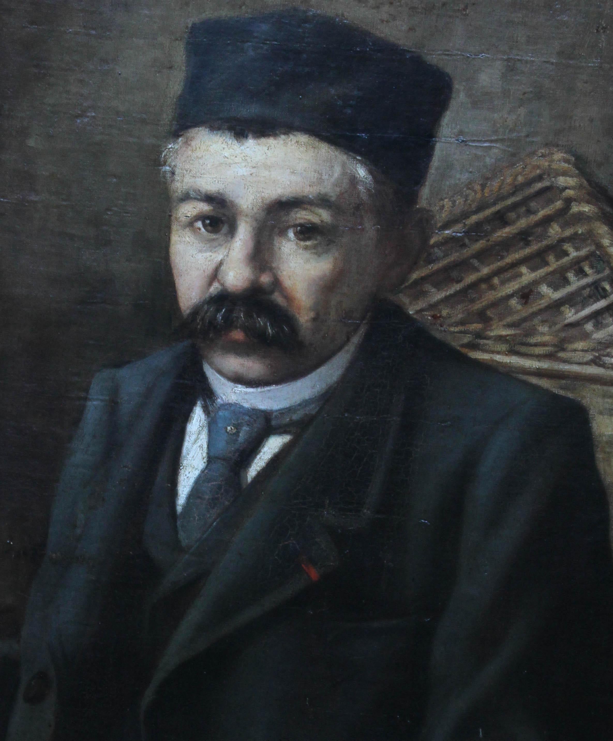 Ce grand portrait à l'huile orientaliste est l'œuvre d'un talentueux artiste de l'école turque de la fin du XIXe siècle. Le portrait est extrêmement bien peint, datant d'environ 1890. Il s'agit d'une peinture à l'huile réaliste détaillée d'un homme