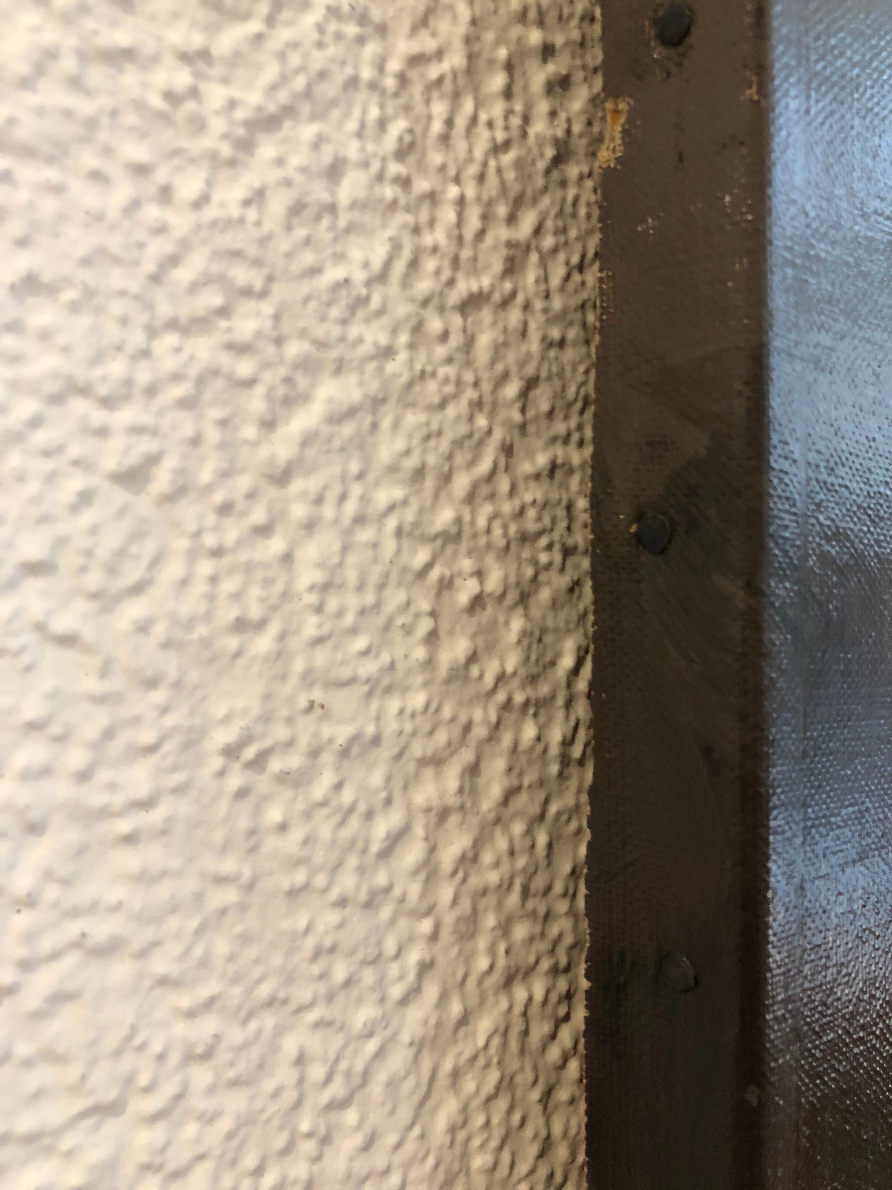Mann mit Schnurrbart und Gläsern im Angebot 5