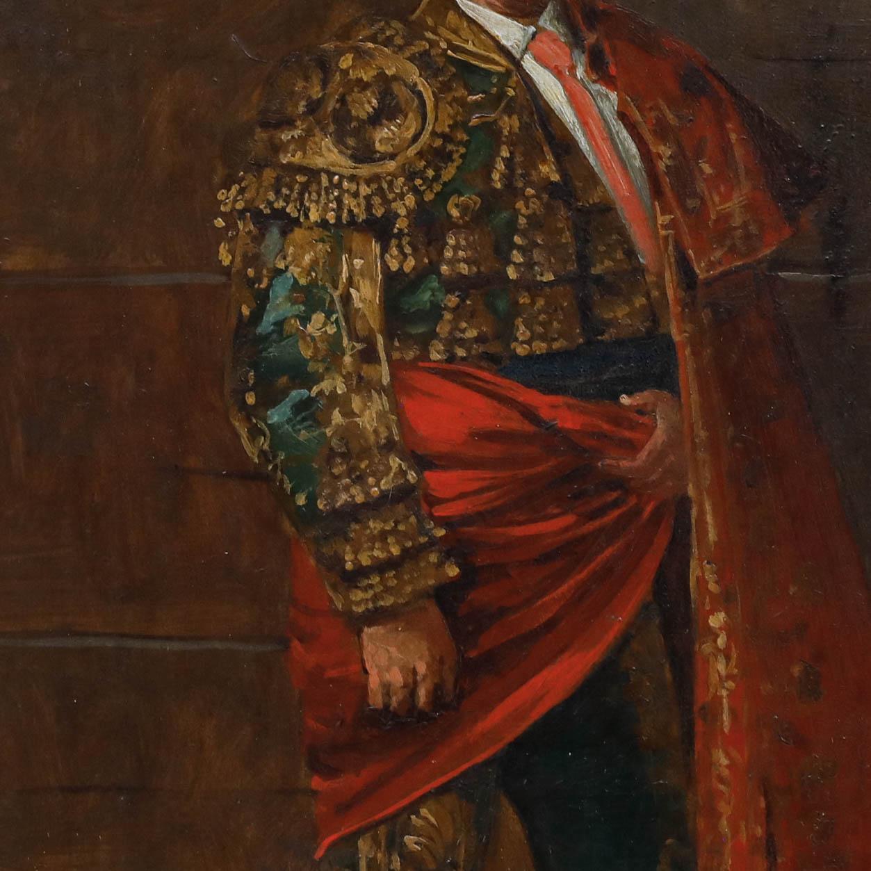 Un giovane intricato mostra con orgoglio il complesso e intricato abbigliamento di un combattente matador in questo ritratto naturalistico e candido. Presentato in modo eccellente in una cornice con effetto dorato. Firmato nell'angolo inferiore