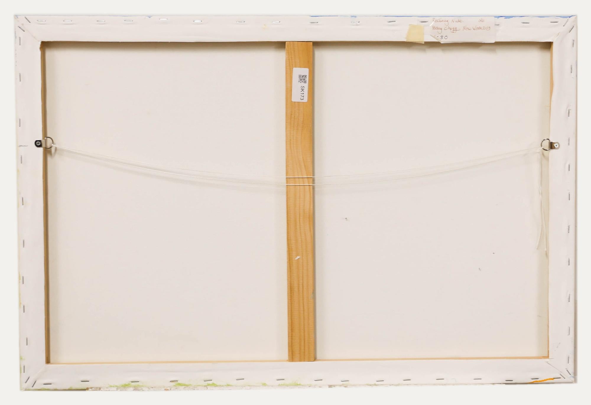 Mary Chugg (1935-2024) - Zeitgenössisches Öl, Liegender Akt (Beige), Nude Painting, von Unknown