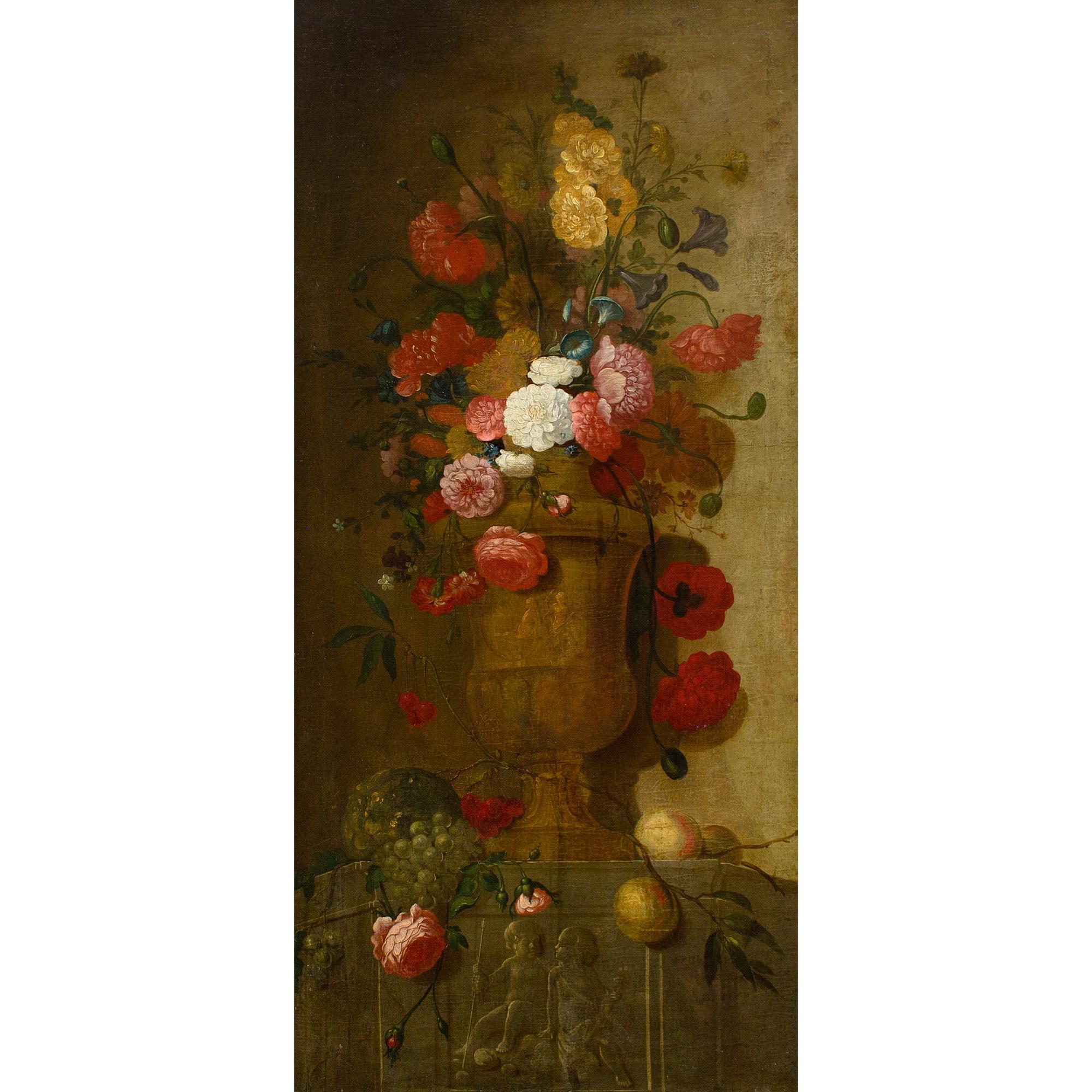 École française du milieu du XVIIIe siècle, Nature morte aux roses et autres fleurs dans une urne - Painting de Unknown