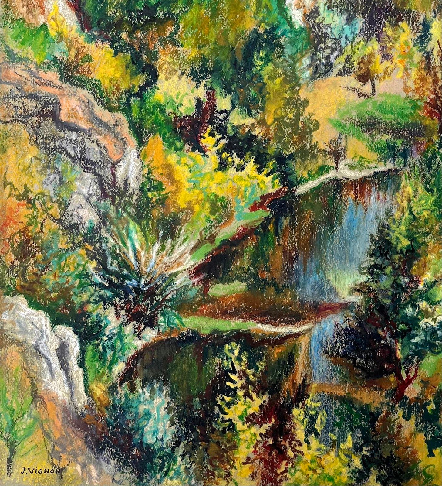 Französisches Original-Pastellgemälde aus der Mitte des Jahrhunderts mit einem Dorf in den Klippen (Braun), Landscape Painting, von Josine Vignon