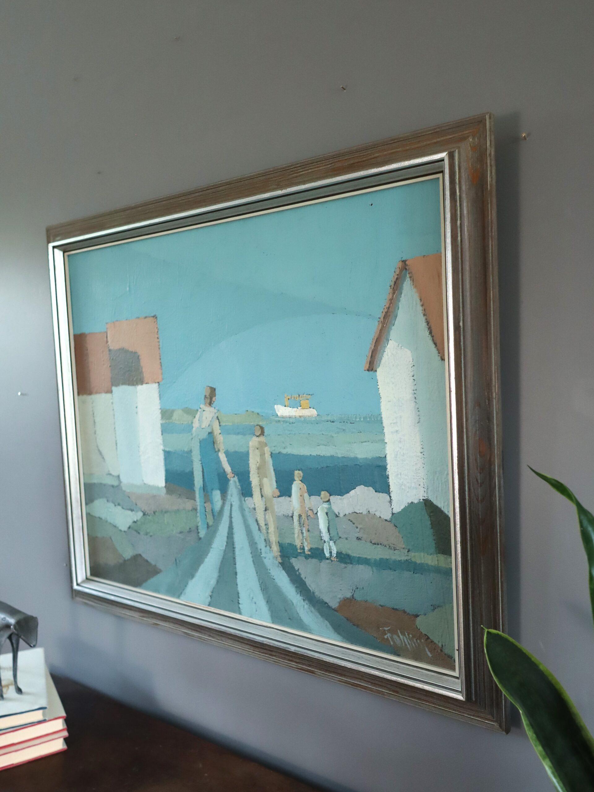 LEBEN AM MEER
Größe: 59 x 70,5 cm (einschließlich Rahmen)
Öl auf Leinwand

Ein Gemälde aus der Mitte des Jahrhunderts, das eine ruhige Dorfszene an der Küste zeigt, die den alltäglichen Rhythmus des Lebens am Meer einfängt, und das in Öl auf