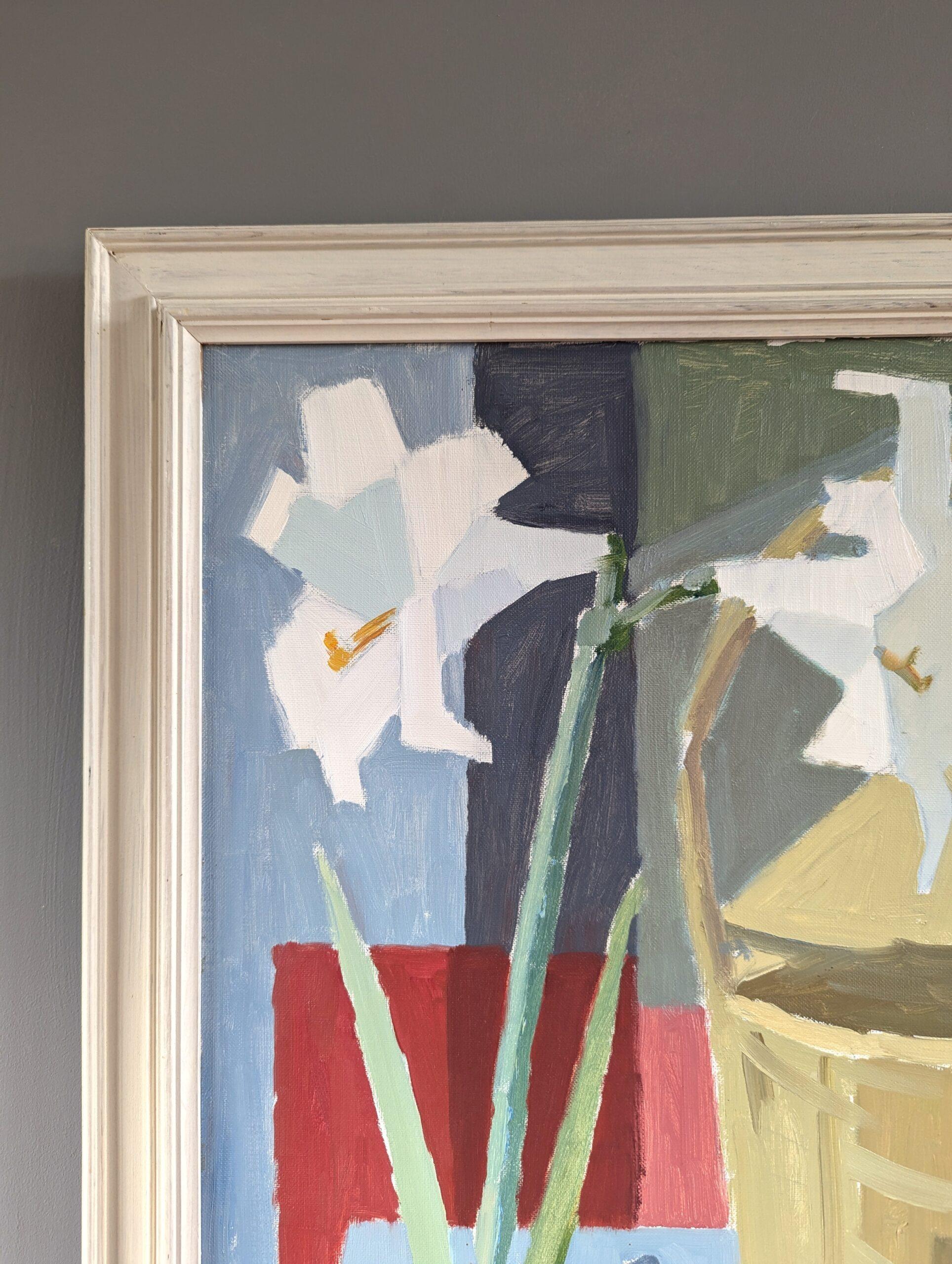 SERENADE STILLLEBEN
Größe: 81,5 x 58,5 cm (einschließlich Rahmen)
Öl auf Leinwand

Ein beruhigendes modernistisches Stillleben aus der Mitte des Jahrhunderts, das ein sorgfältig komponiertes Arrangement von Gegenständen präsentiert, ausgeführt in Öl