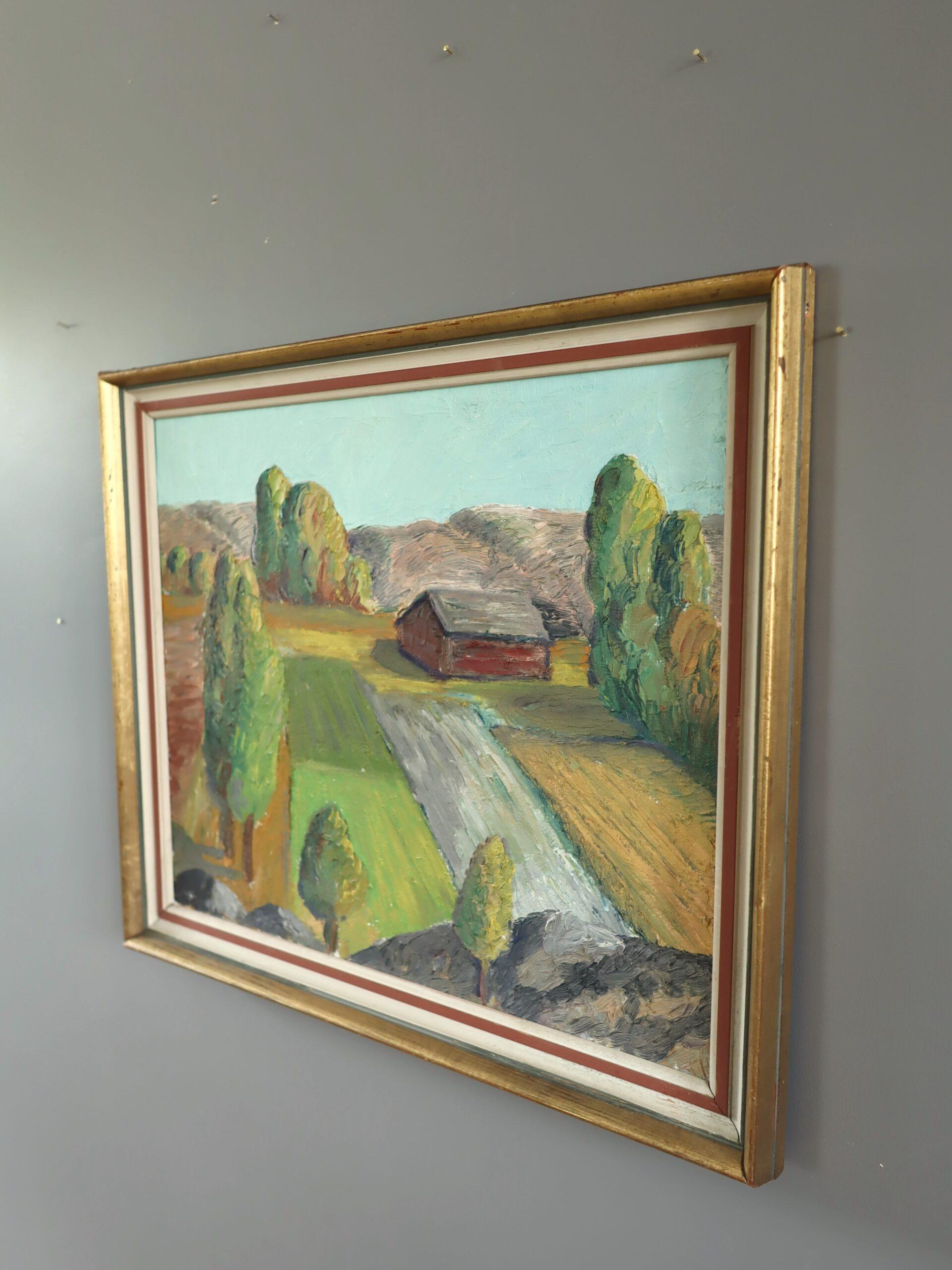CAMPOS DE LA HORA DORADA
Tamaño: 44 x 51,5 cm (incluido el marco)
Óleo sobre tabla

Un encantador cuadro paisajístico de mediados de siglo, de bella textura, que capta una tranquila escena rural representada en un estilo marcadamente modernista, y