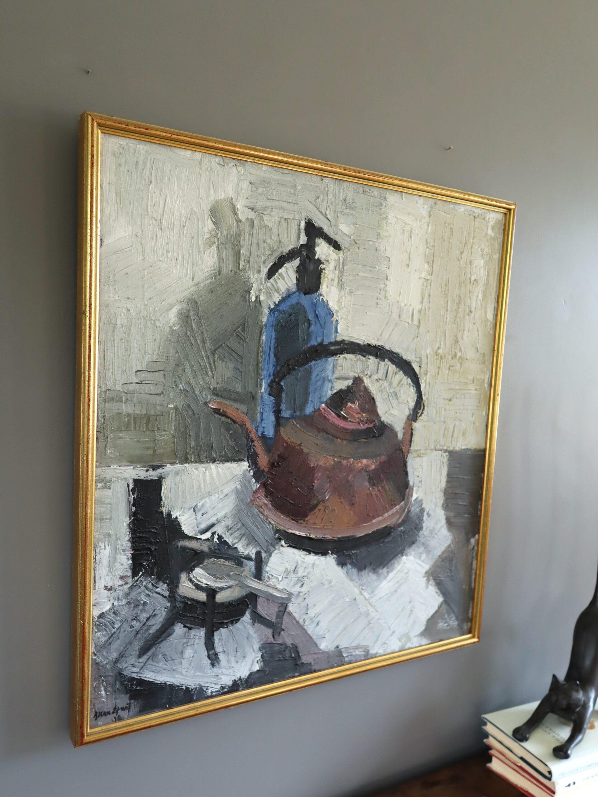 Nature morte suédoise expressive du milieu du siècle dernier - La bouilloire - Gris Still-Life Painting par Unknown