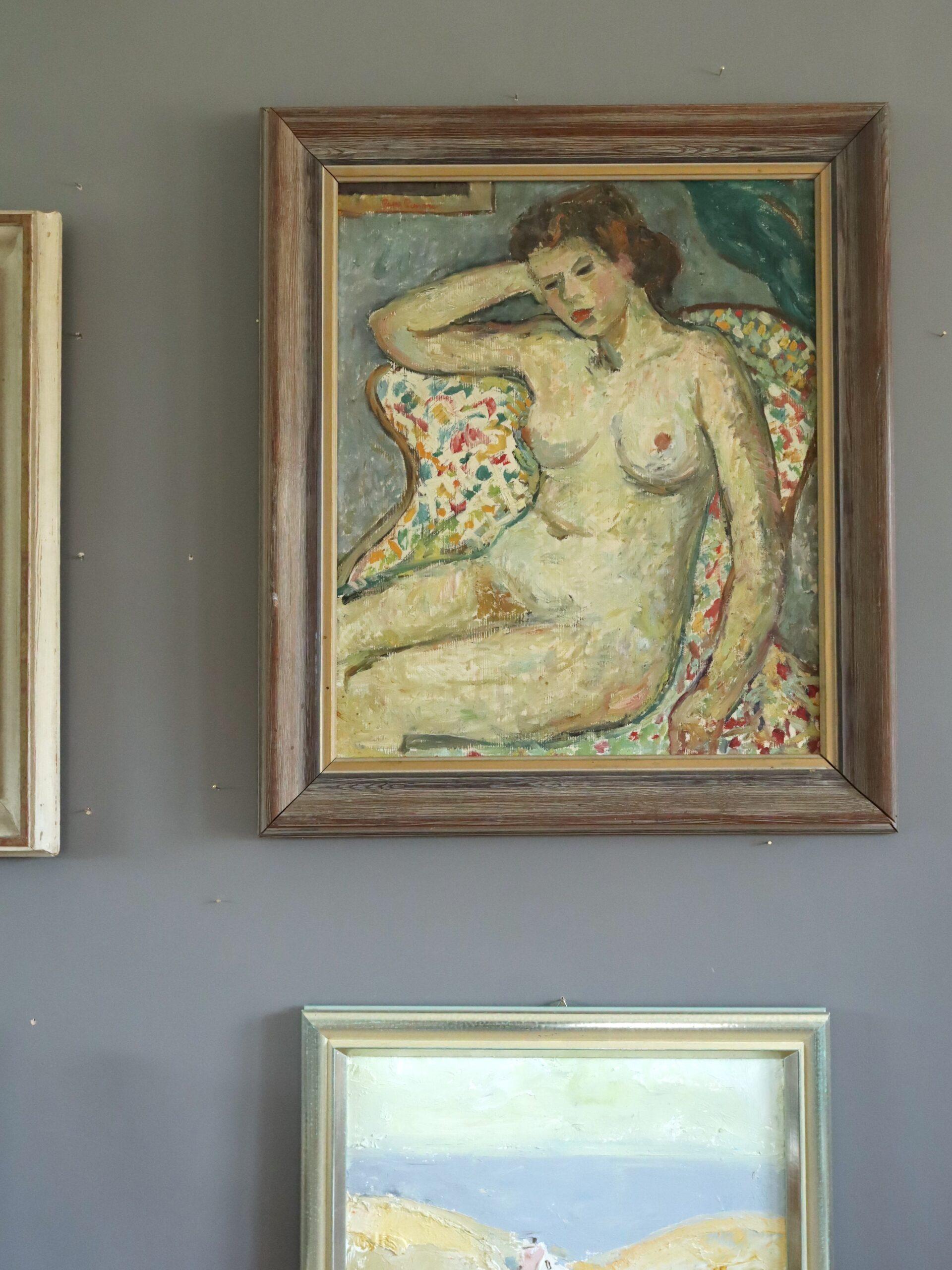 Pittura ad olio figurativa svedese della metà del secolo scorso - Nudo su poltrona a motivi - Painting Impressionismo di Unknown
