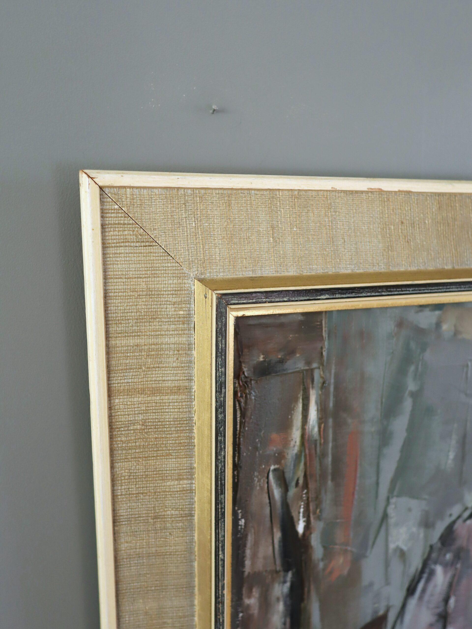 GETEILTE MOMENTE
Größe: 58,5 x 67 cm (einschließlich Rahmen)
Öl auf Leinwand

Ein wunderschönes, stimmungsvolles Ölgemälde aus der Mitte des Jahrhunderts, das zwei Figuren in einer ruhigen Innenraumszene zeigt, ausgeführt in Öl auf Leinwand.

Der