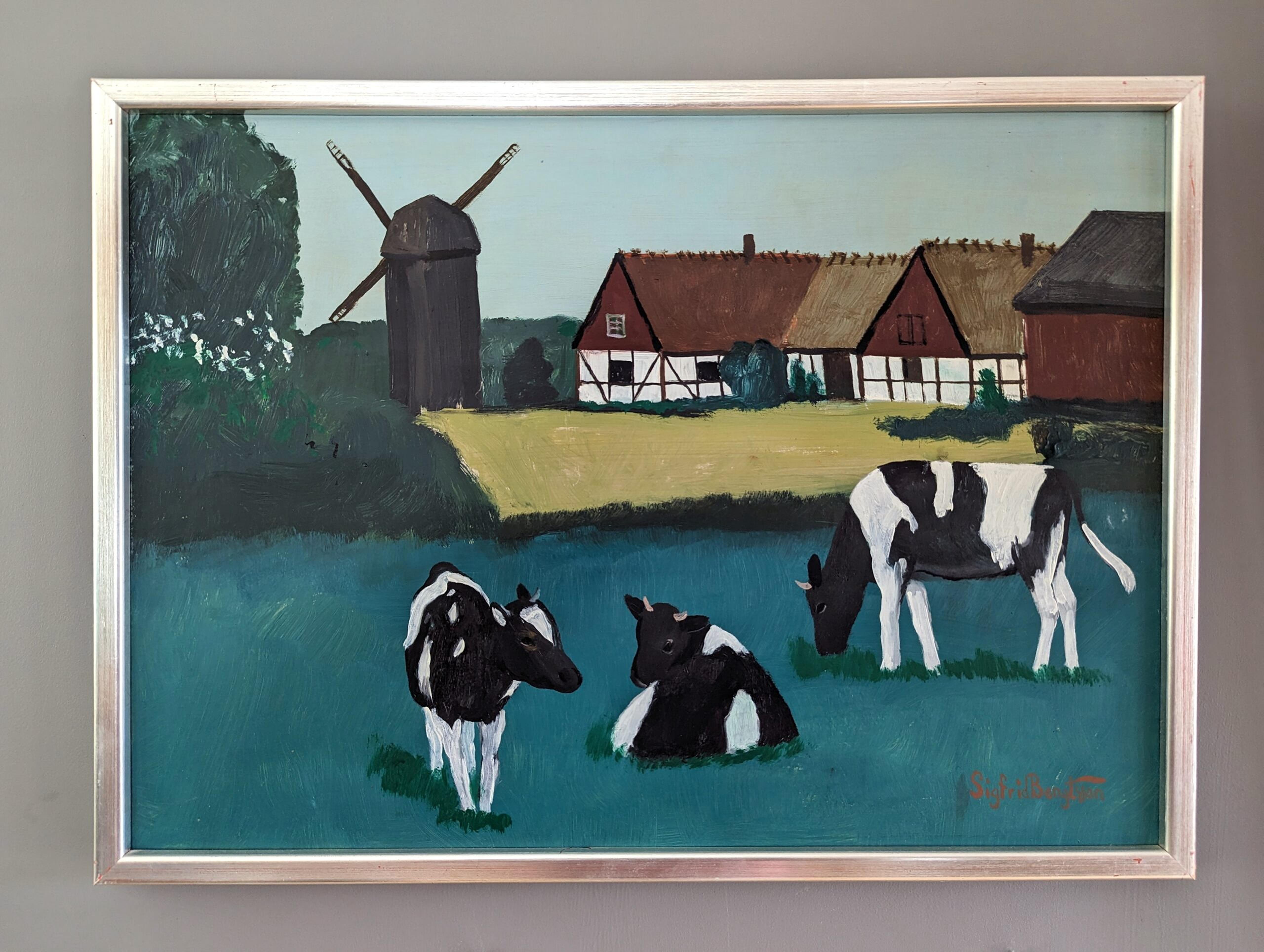 COWS IN FIELD
Oil on Board
Size: 38.5 x 52 cm (including frame)


A charming mid-century landscape composition that captures the idyllic beauty of the countryside, executed in oil onto board.

Three black and white cows on a vast green field