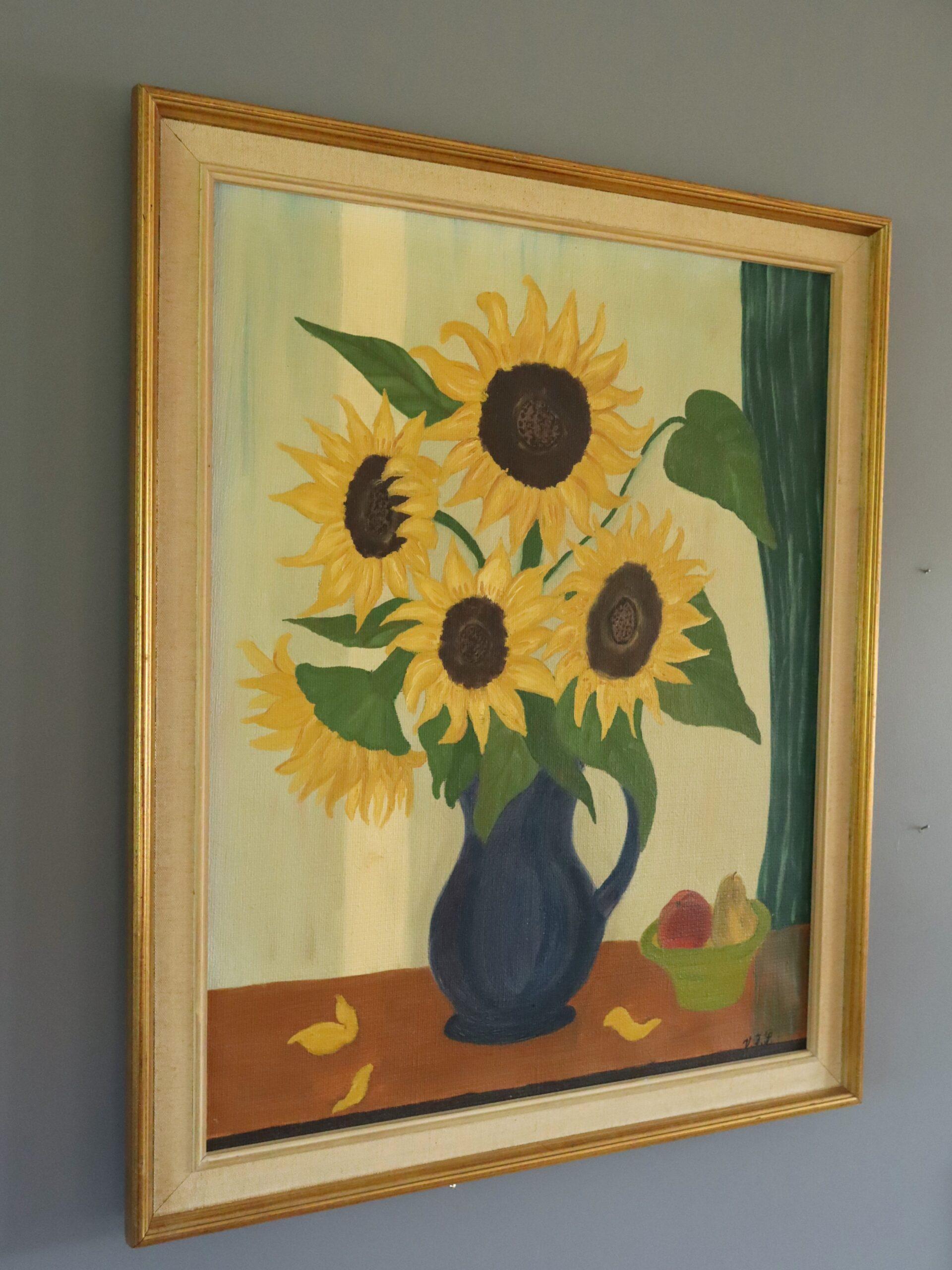 Mid Century Modern Schwedisch Lebendiges Stillleben Ölgemälde - Sonnenblumen & Obst (Beige), Still-Life Painting, von Unknown