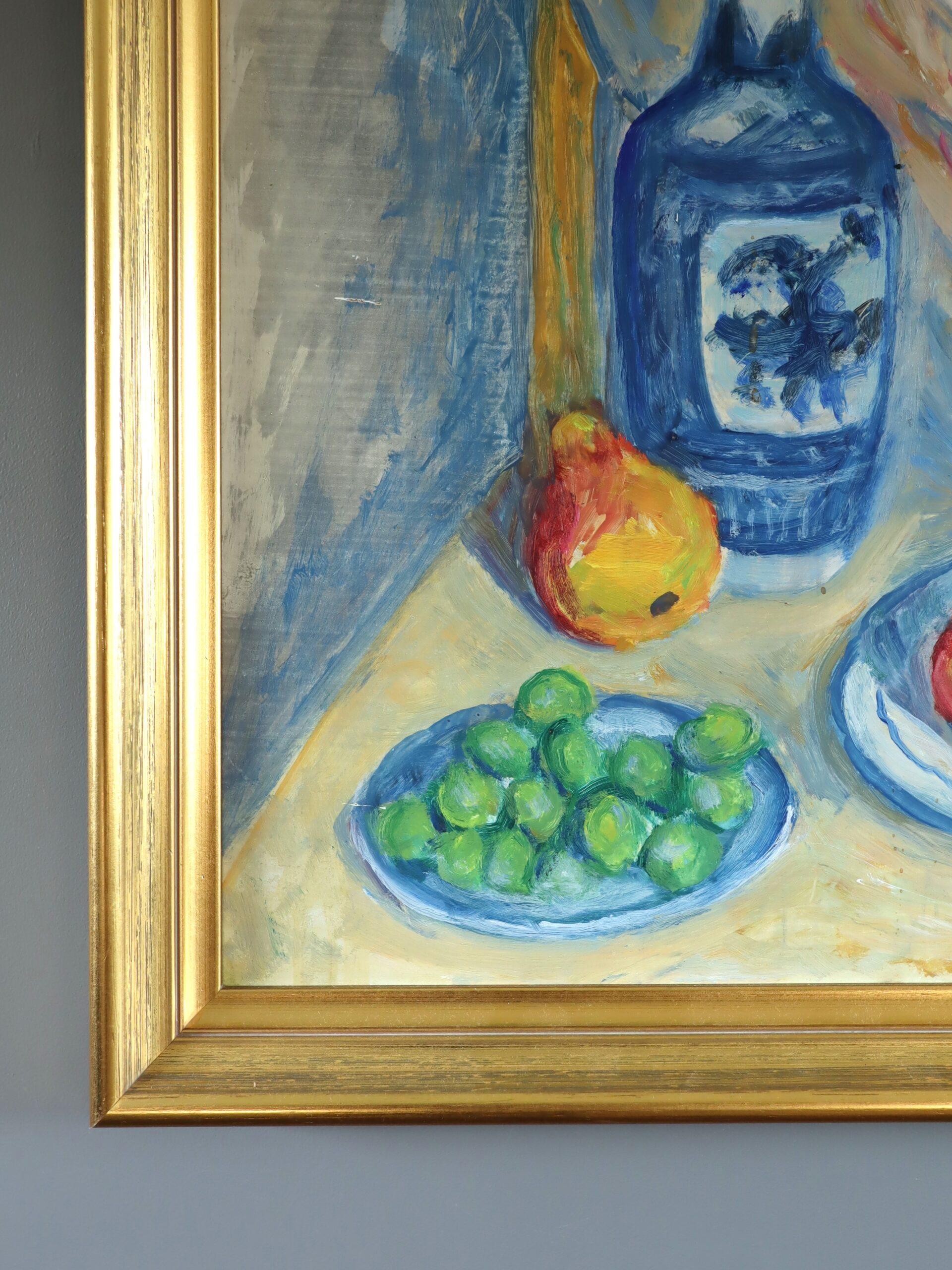 Nature morte suédoise du milieu du siècle dernier - Fruits et vase sur une table en vente 2