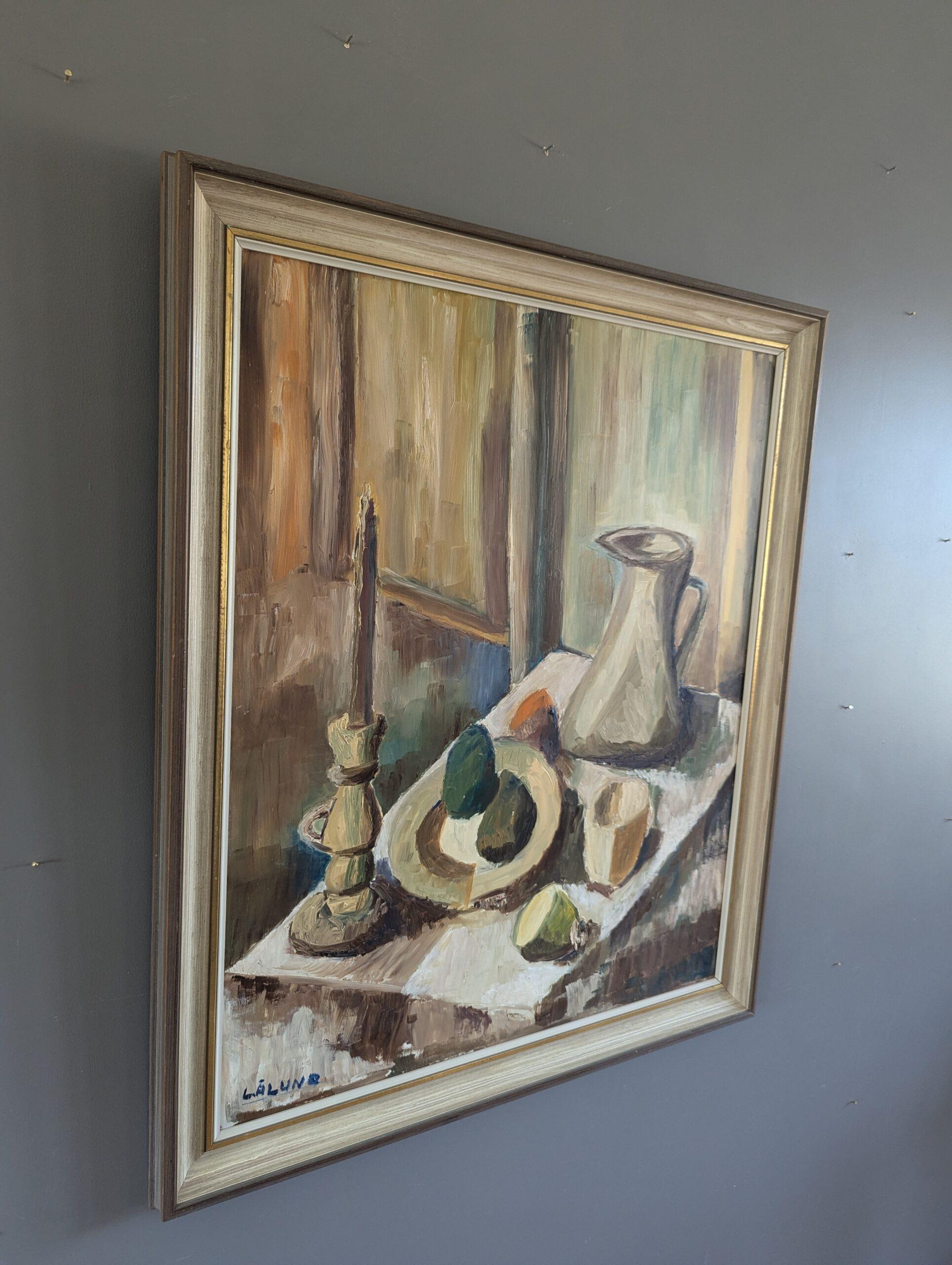 Pittura ad olio su natura morta svedese della metà del secolo scorso - Brocca e candeliere - Still-Life Painting Marrone di Unknown