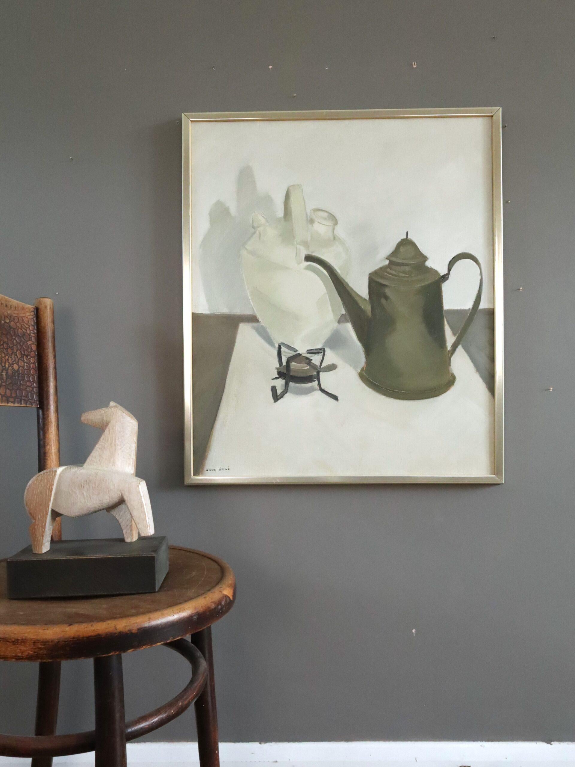 Mid Century Modernes Schwedisches Stillleben Ölgemälde - Stillleben mit Kessel (Grau), Still-Life Painting, von Unknown