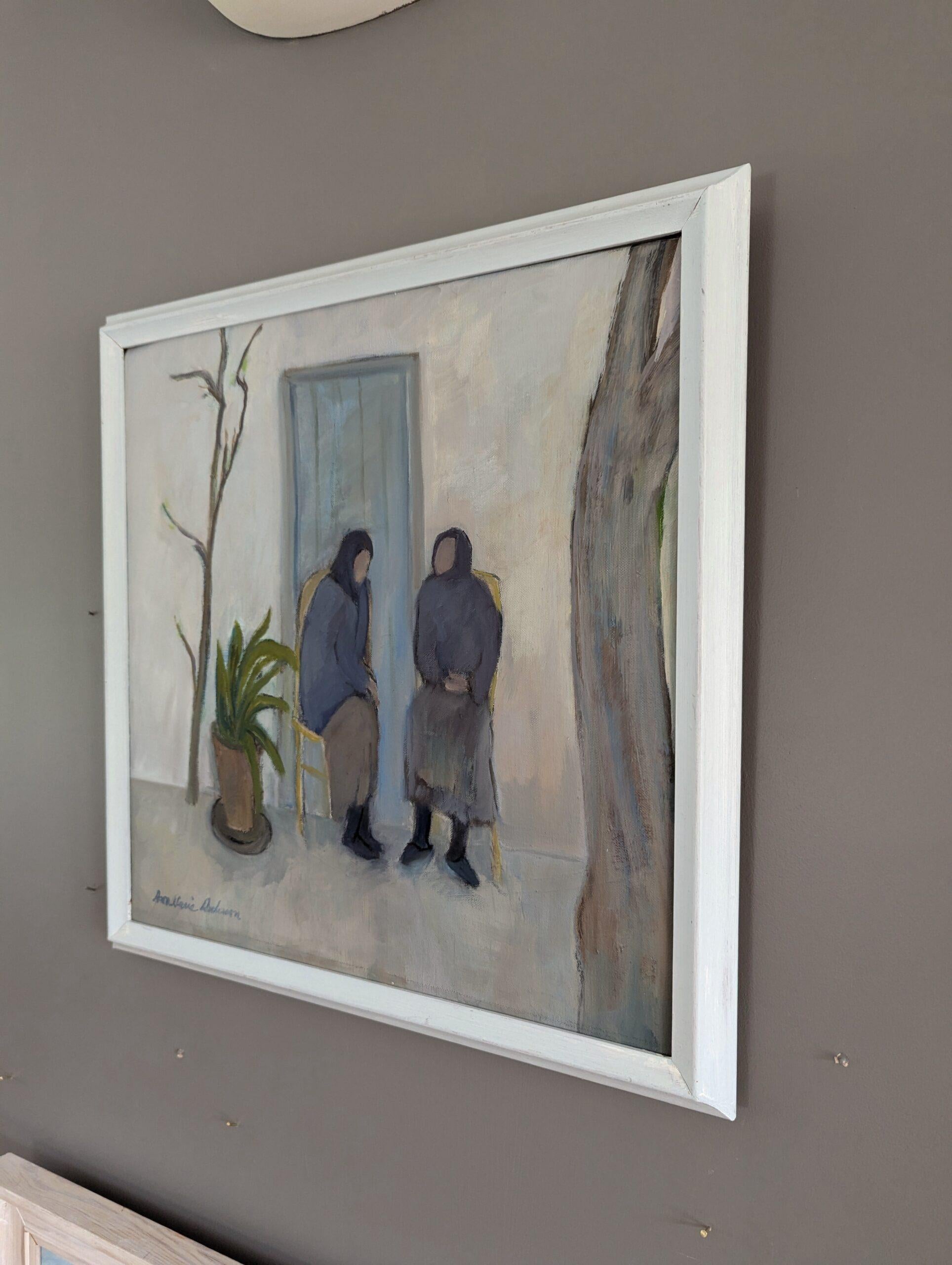 CONVERSAZIONE POMERIDIANA
Olio su tela
Dimensioni: 44,5 x 44,5 cm (cornice inclusa)

Una composizione figurativa di metà secolo molto piacevole, eseguita a olio su tela.

Il dipinto raffigura due figure sedute su sedie di legno all'esterno di una