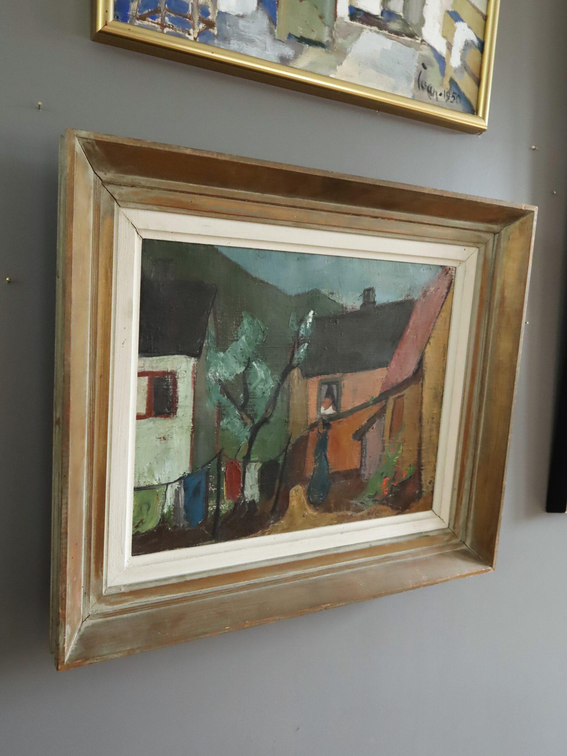 Mid Century Modernist Swedish Town Landscape Ölgemälde - Village Courtyard (Braun), Landscape Painting, von Unknown