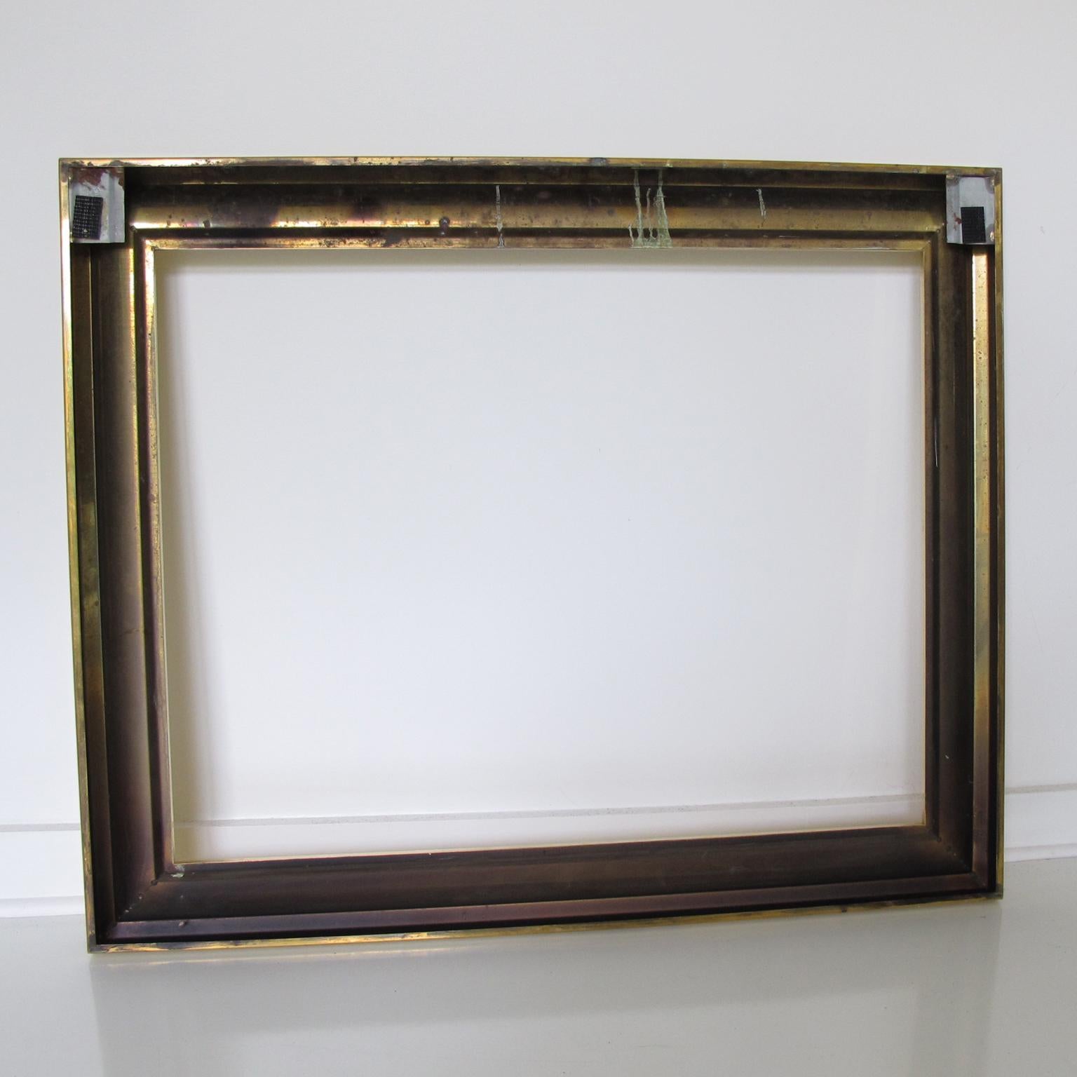 Cadre moderniste en laiton poli pour peinture, dessin ou miroir, vers 1940 en vente 1