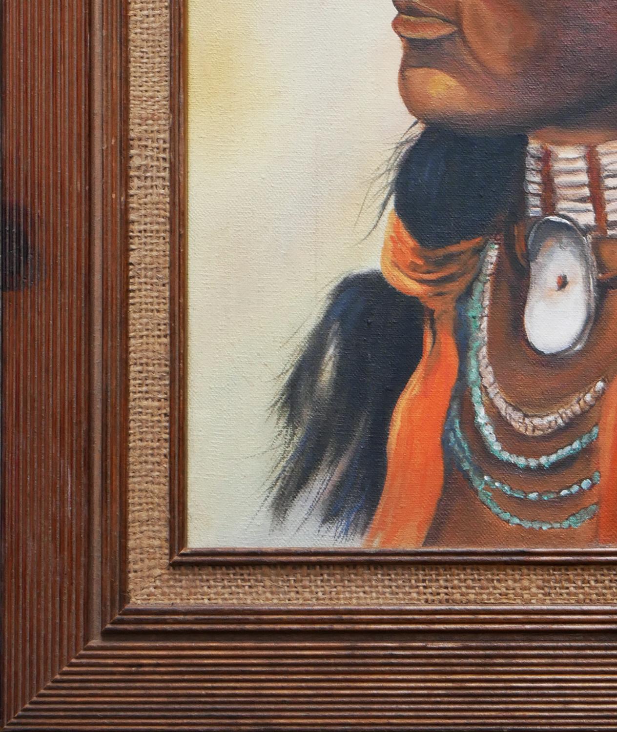 Retrato naturalista de una figura masculina indígena americana por un artista desconocido. La obra muestra al hombre mirando hacia la izquierda y vestido con joyas tradicionales y accesorios para el pelo sobre un fondo azul claro. Actualmente está