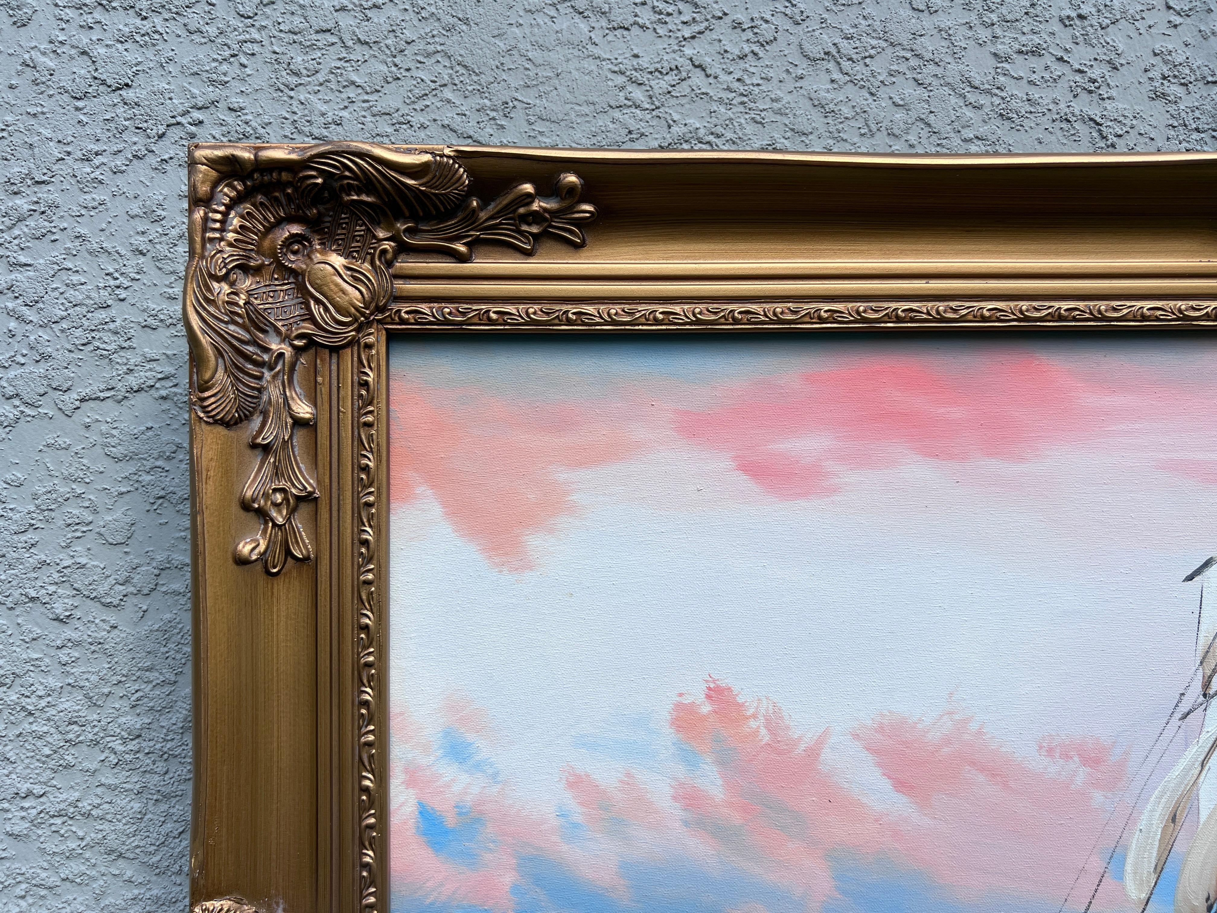 Dieses beeindruckende Vintage-Ölgemälde fängt die zeitlose Majestät eines großen Schiffes ein, das unter einem leuchtenden Himmel durch das offene Meer gleitet. Der Künstler gibt die Bewegung der Wellen und das Spiel des Lichts auf den wogenden