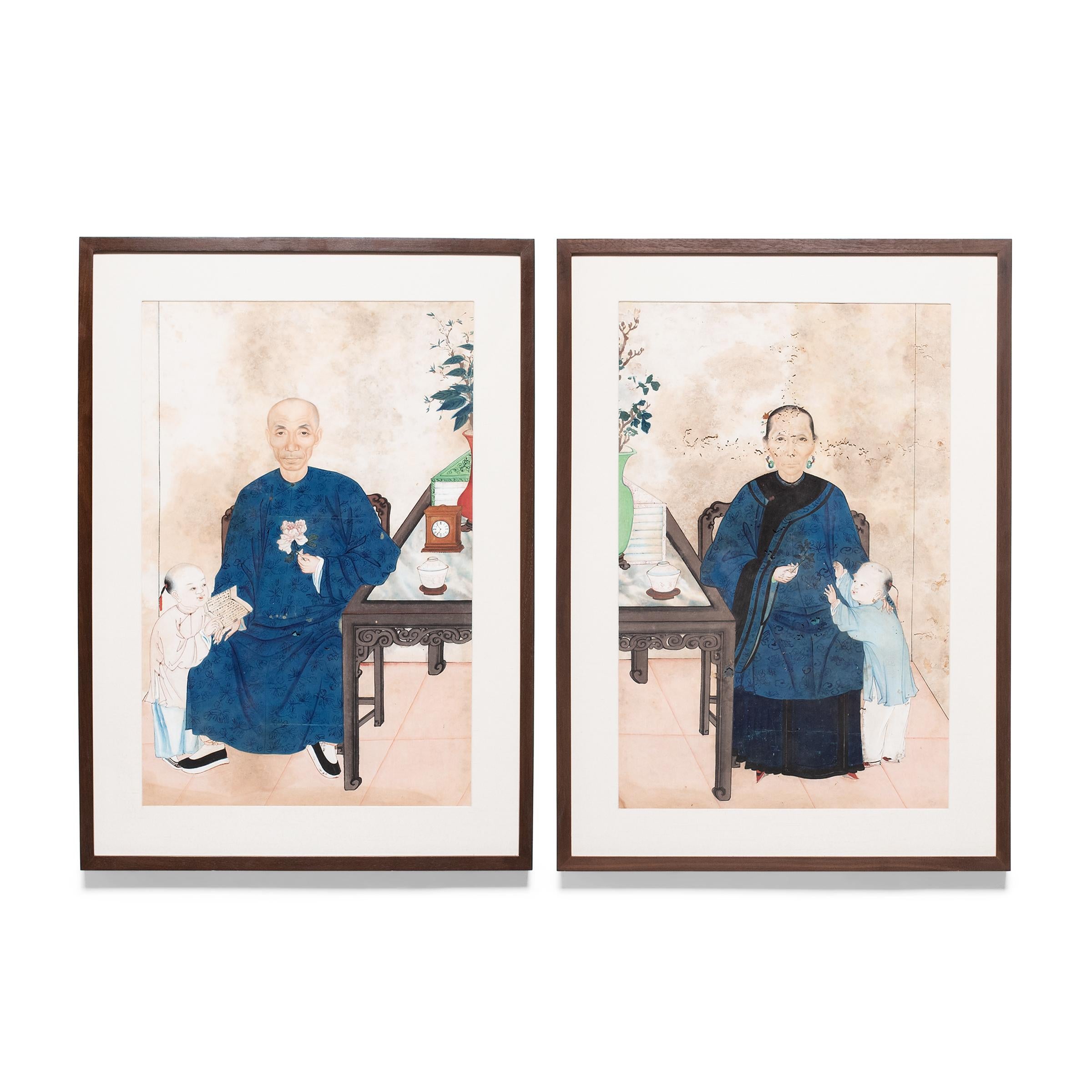 Ein Paar gerahmte chinesische Ancestor-Porträts, Tinte und Pigment auf Papier, um 1850
