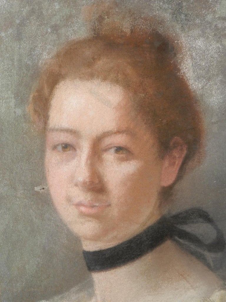Portrait of a Lady French 19th Century Painting Pastel on Canvas  - Gray Portrait Painting by Unknown