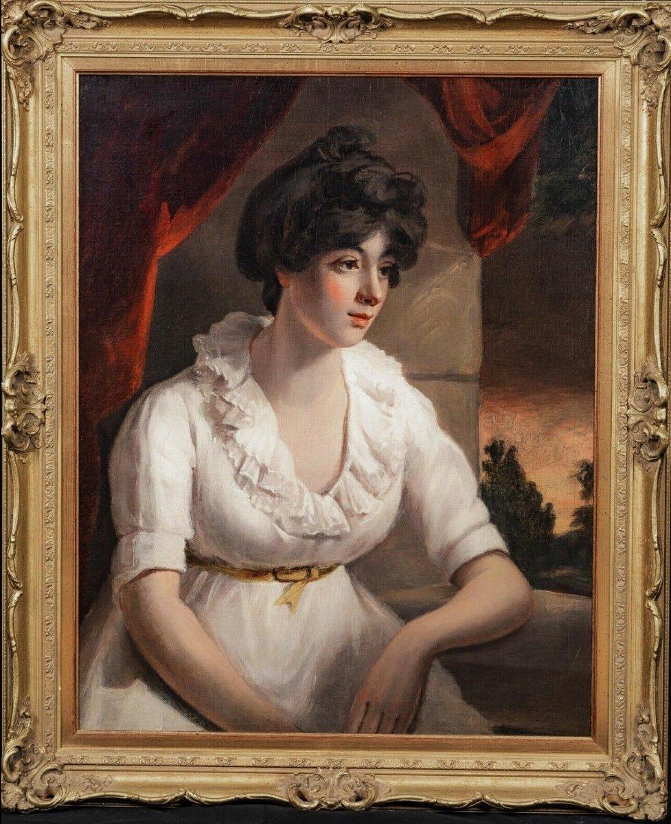 Unknown Portrait Painting – Portrait einer Dame, die ein weißes Kleid trägt, schönes Porträt der englischen Schule, 1840