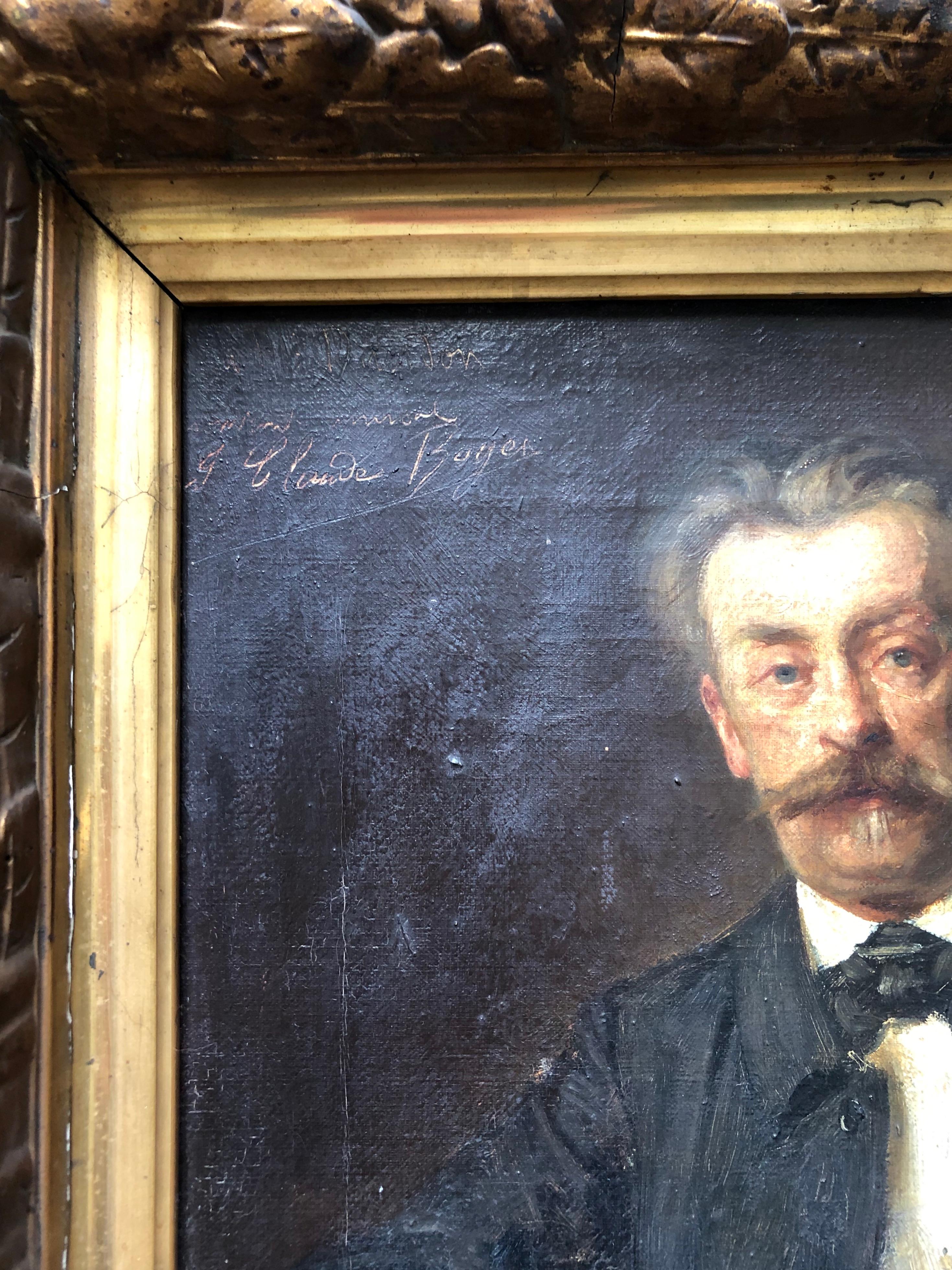 Portrait of a man.
Oil on canvas 19th century.
Signature and annotations to be deciphered at the top left.
Very beautiful period frame.
Very light scratches on the canvas.
Small gaps in stucco on the frame.
Chassis: 35 x 29 cm
Frame: 60 x 53 cm