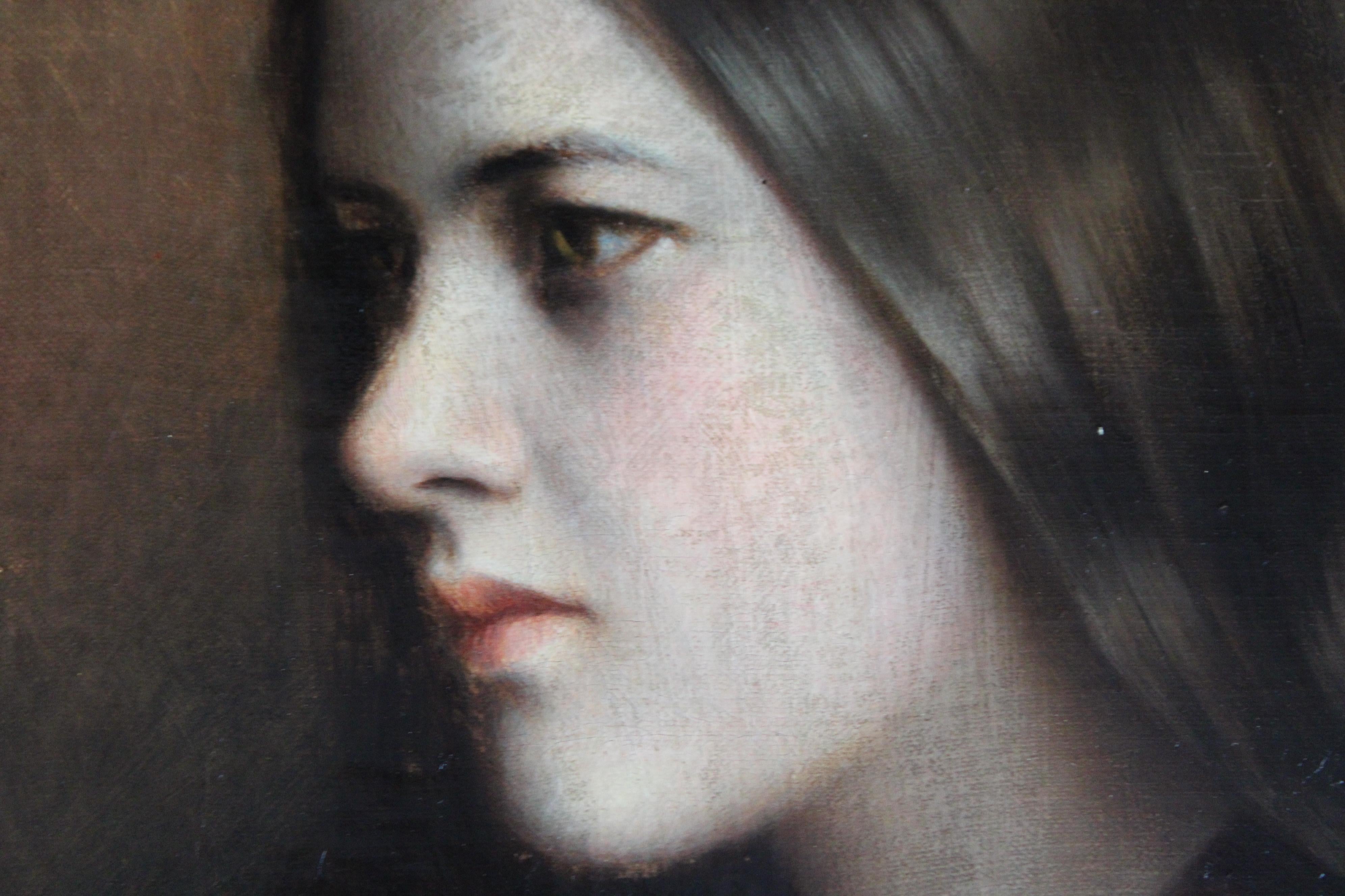 Ritratto di donna, antico ritratto a olio femminile di lato - Painting di Unknown