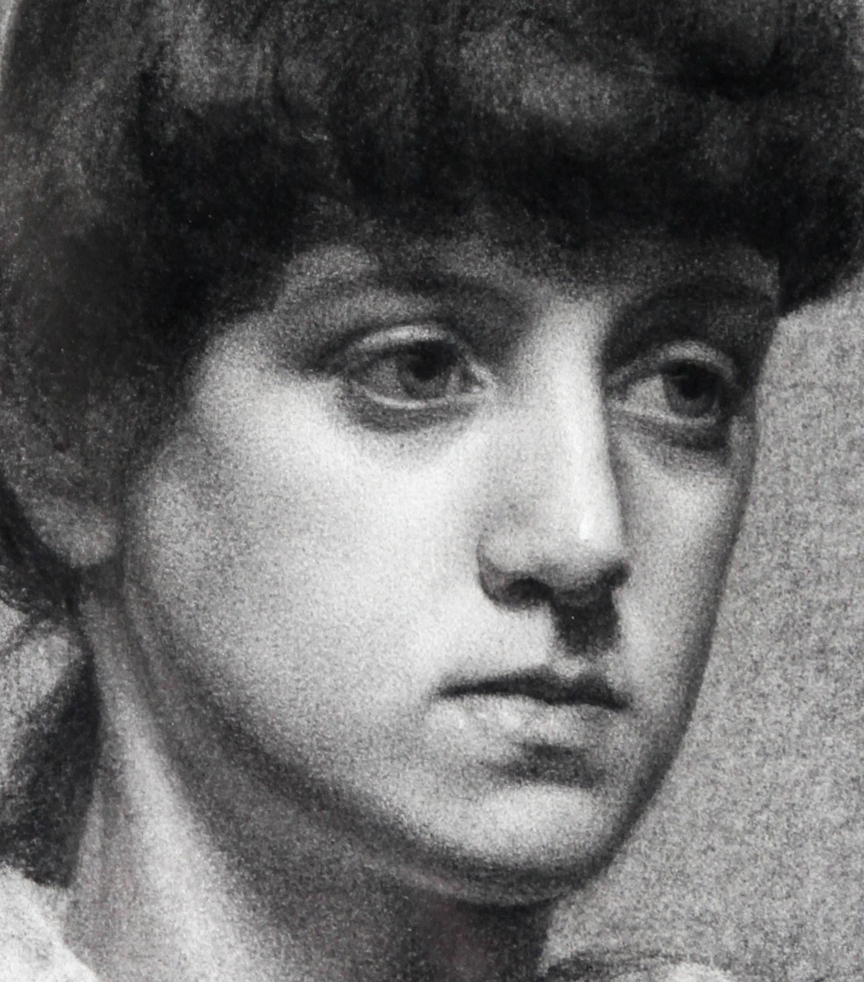 Portrait d'une jeune femme - préraphaélite - col blanc de dessin victorien en vente 1