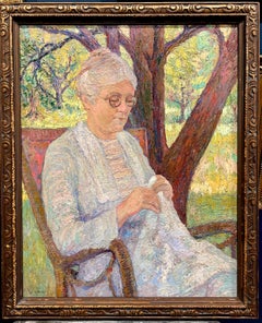 Porträt einer Dame in einem Schaukelstuhl im Freien