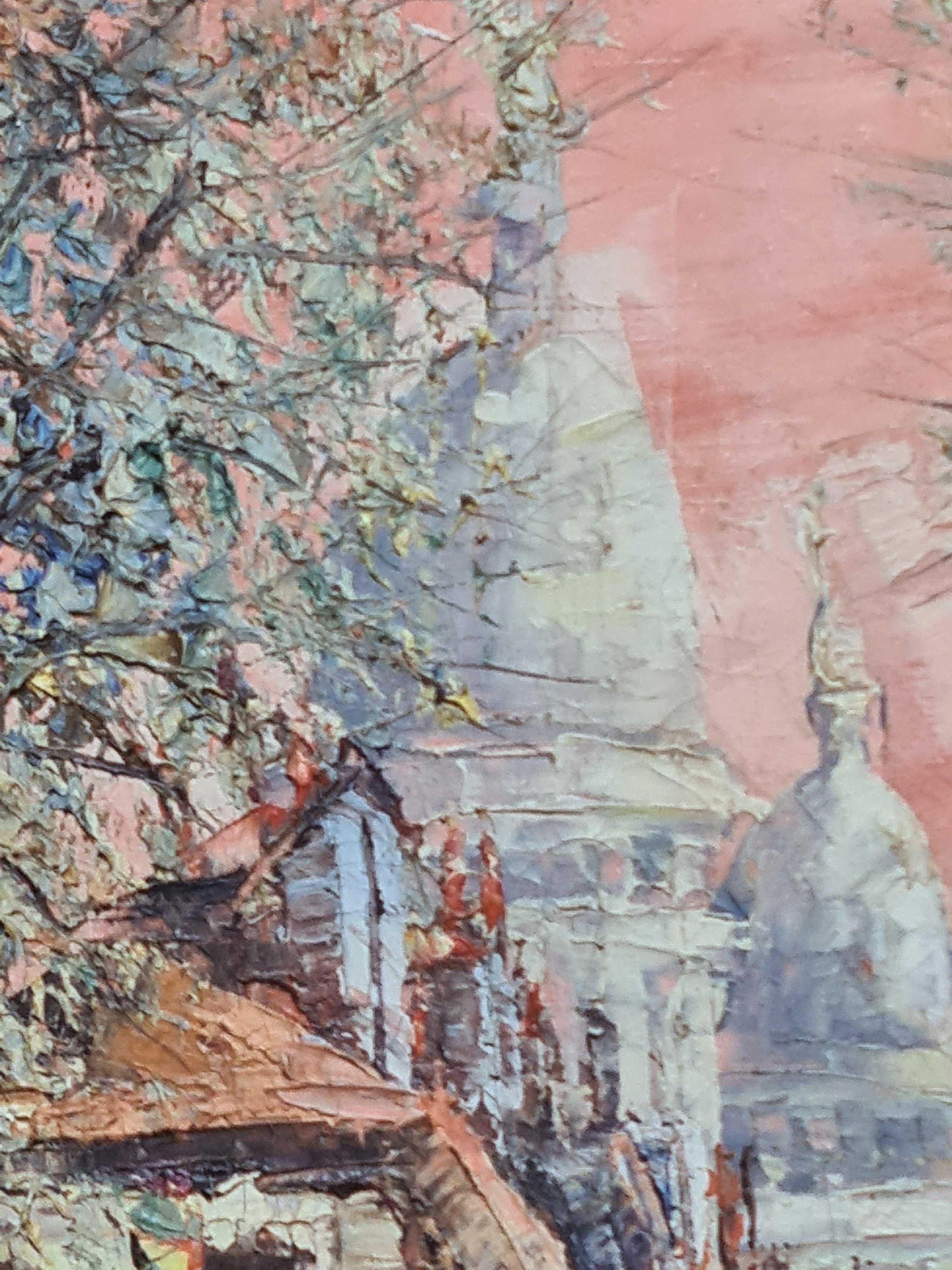 Scena di strada di Parigi, vista sul Sacro Cuore, olio su tela della metà del secolo. Il dipinto è firmato in basso a destra (non ancora decifrato).

Questo dipinto accattivante cattura senza sforzo il fascino di una vivace scena di strada parigina