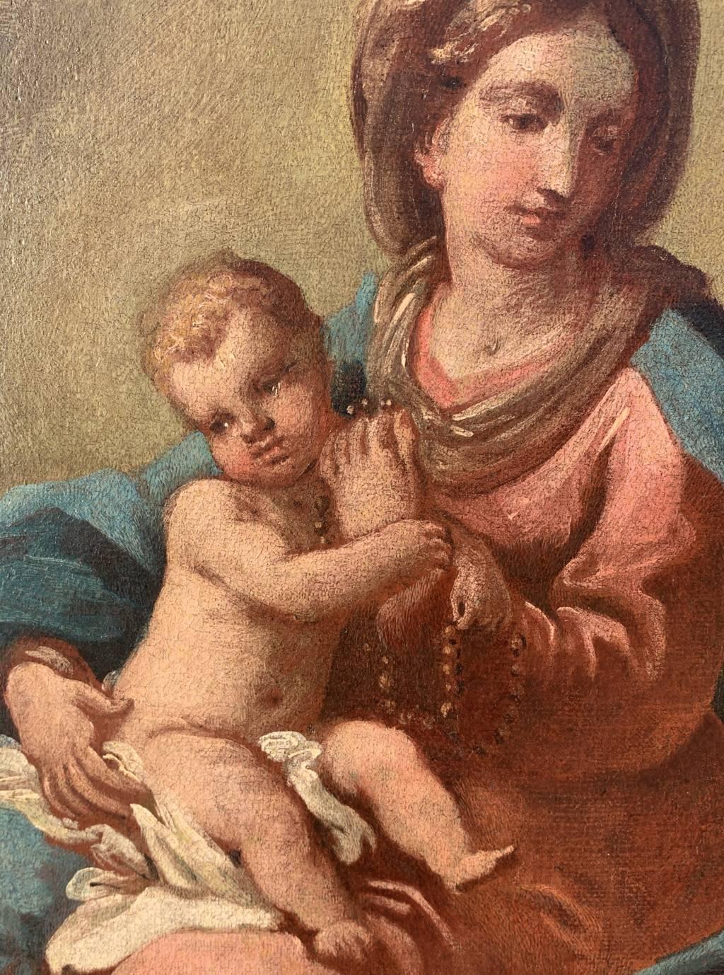 Pintor veneciano (siglo XVIII) - Virgen con el Niño.

44,5 x 37 cm sin marco, 54 x 46,5 cm con marco.

Antigua pintura al óleo sobre lienzo, en un marco de madera tallada y dorada.

- Lleva la etiqueta: 