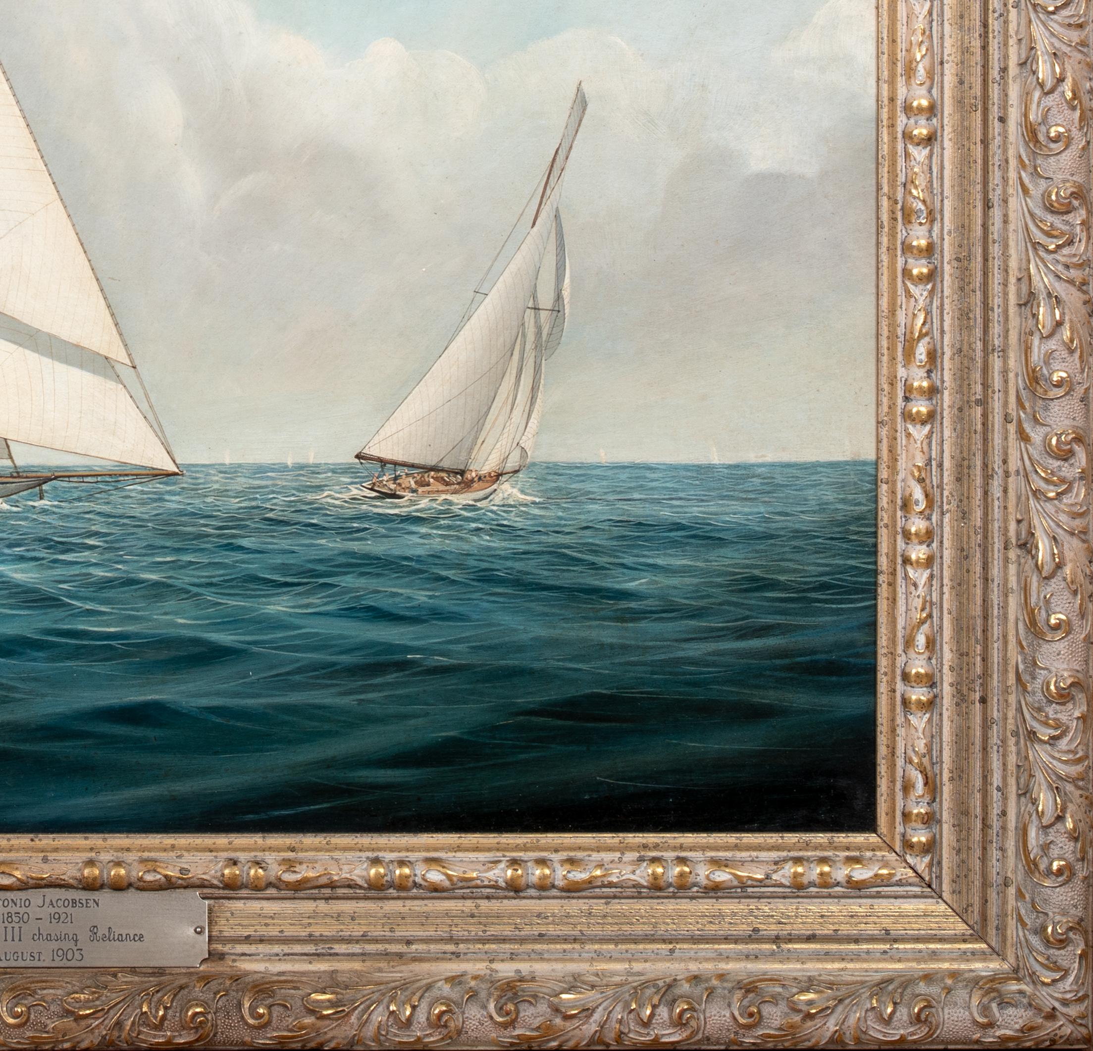 Shamrock III Chasing Reliance, 1903 America's Cup Yacht Race, New York, USA, datiert 1903

von Antonio Jacobsen (1850-1921) Verkauf f�ür 12.000 $

Große Segelregatta 1903 beim America's Cup, Shamrock III jagt Reliance, Öl auf Leinwand von Antonio