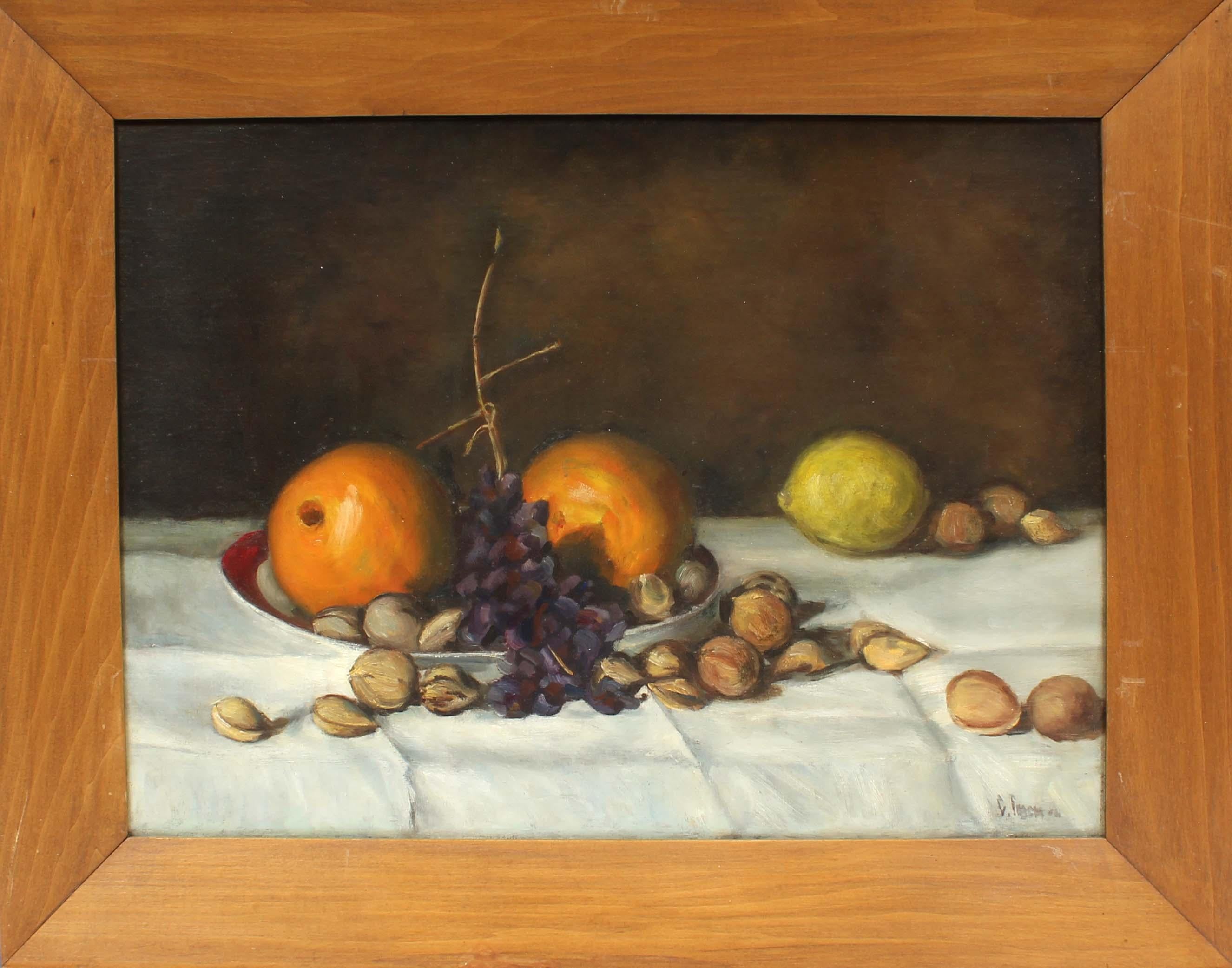 Signiertes Obststillleben mit Orangen, Zitronen und Nüssen. Rätselhafter Künstler, rechts unten unleserlich signiert. Öl auf Karton, gerahmt.

