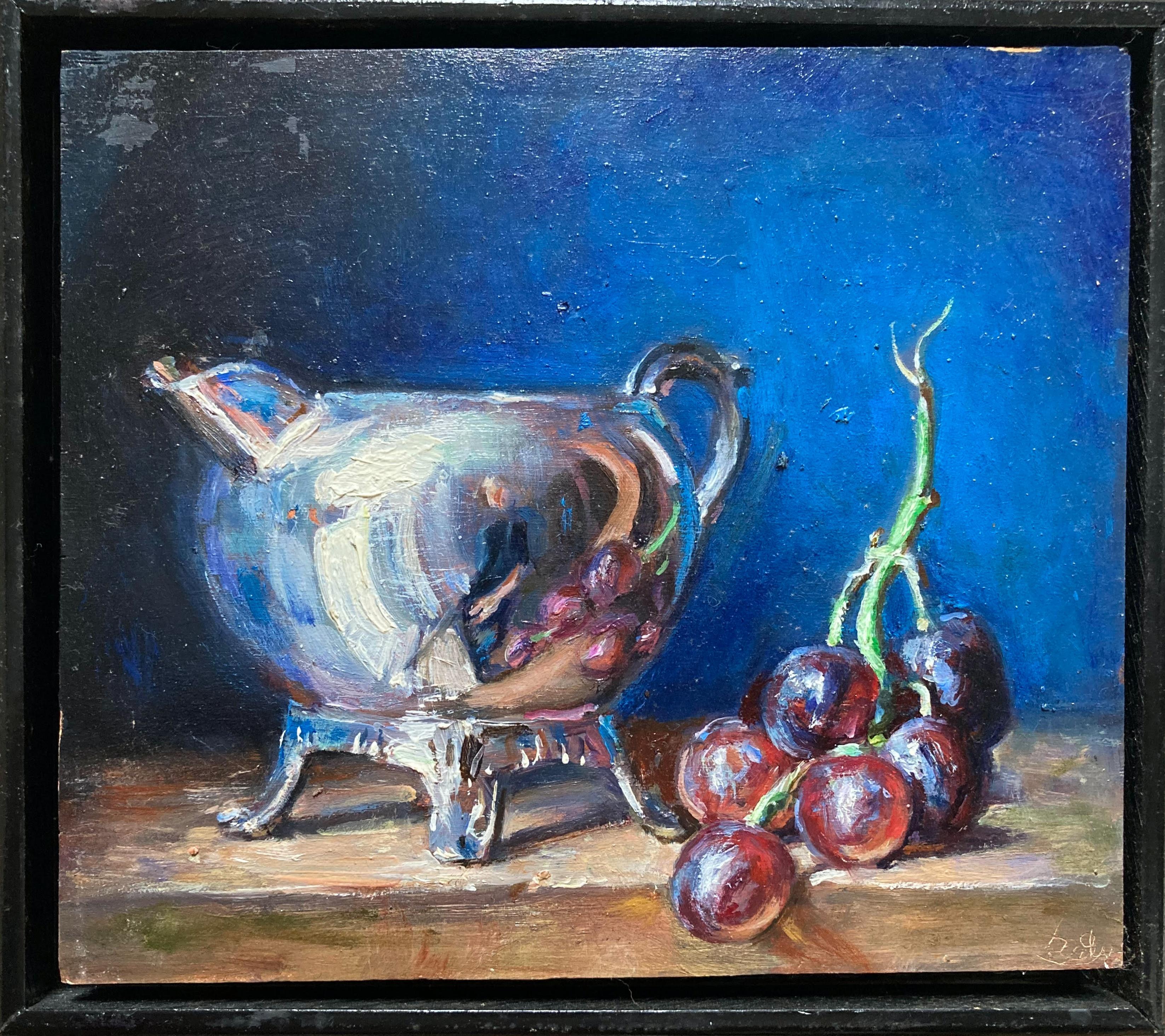 Unknown Still-Life Painting – Stillleben mit Silber und Trauben (Öl auf Karton Stillleben Gemälde, Russland)