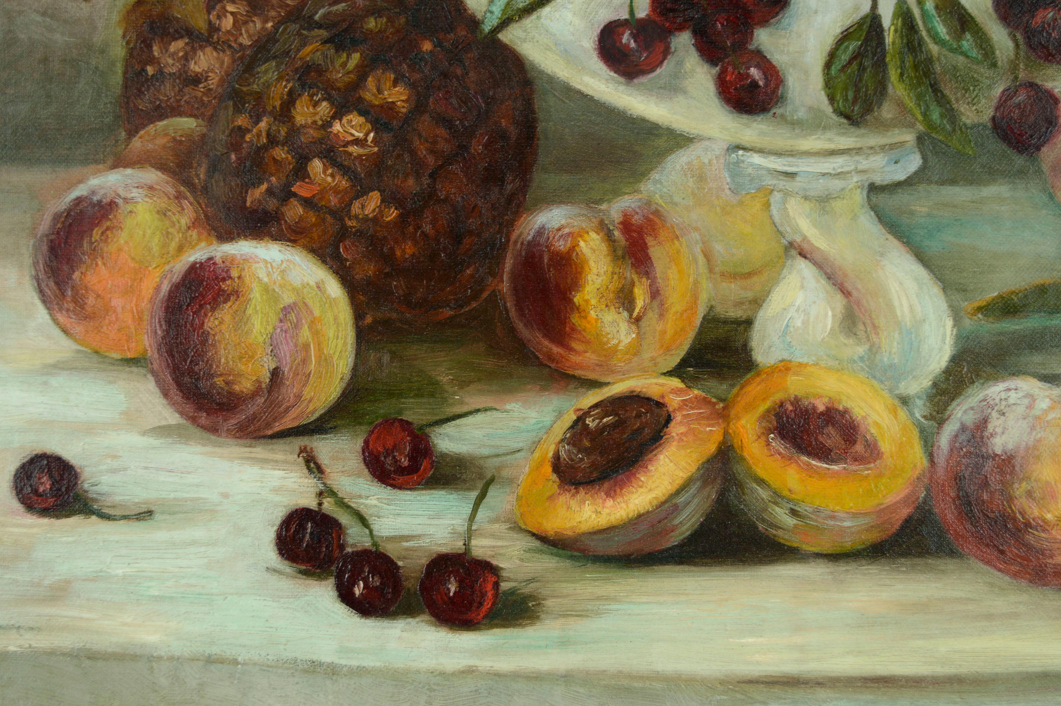 Une belle nature morte présentant un opulent étalage de fruits d'été par un artiste inconnu, d'après H. Raymond (19e siècle). Cette version du milieu du XXe siècle de l'original du XIXe siècle de H. Raymond présente un bol débordant de cerises