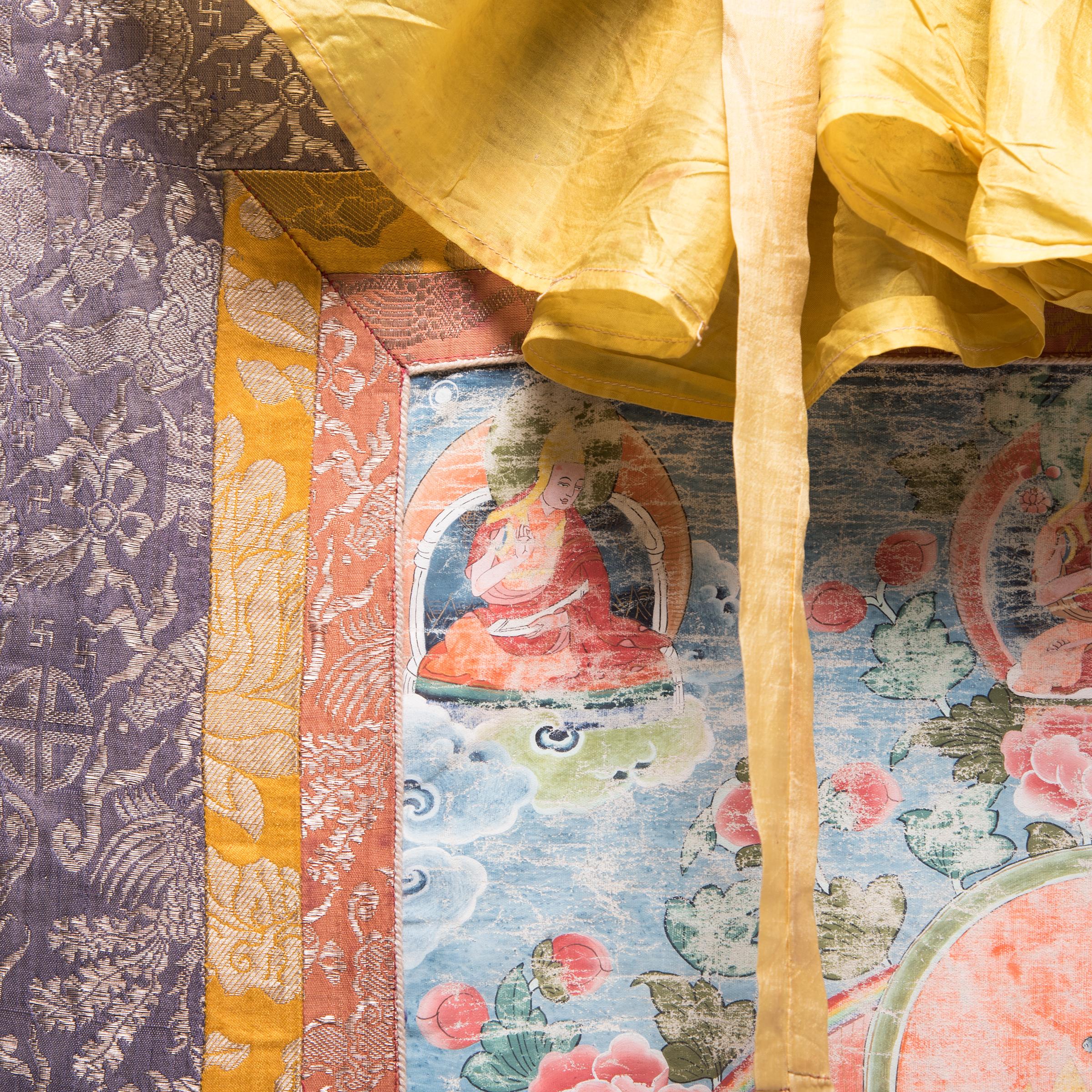 Thangka tibetano di Chenresi, guazzo su lino in vendita 1
