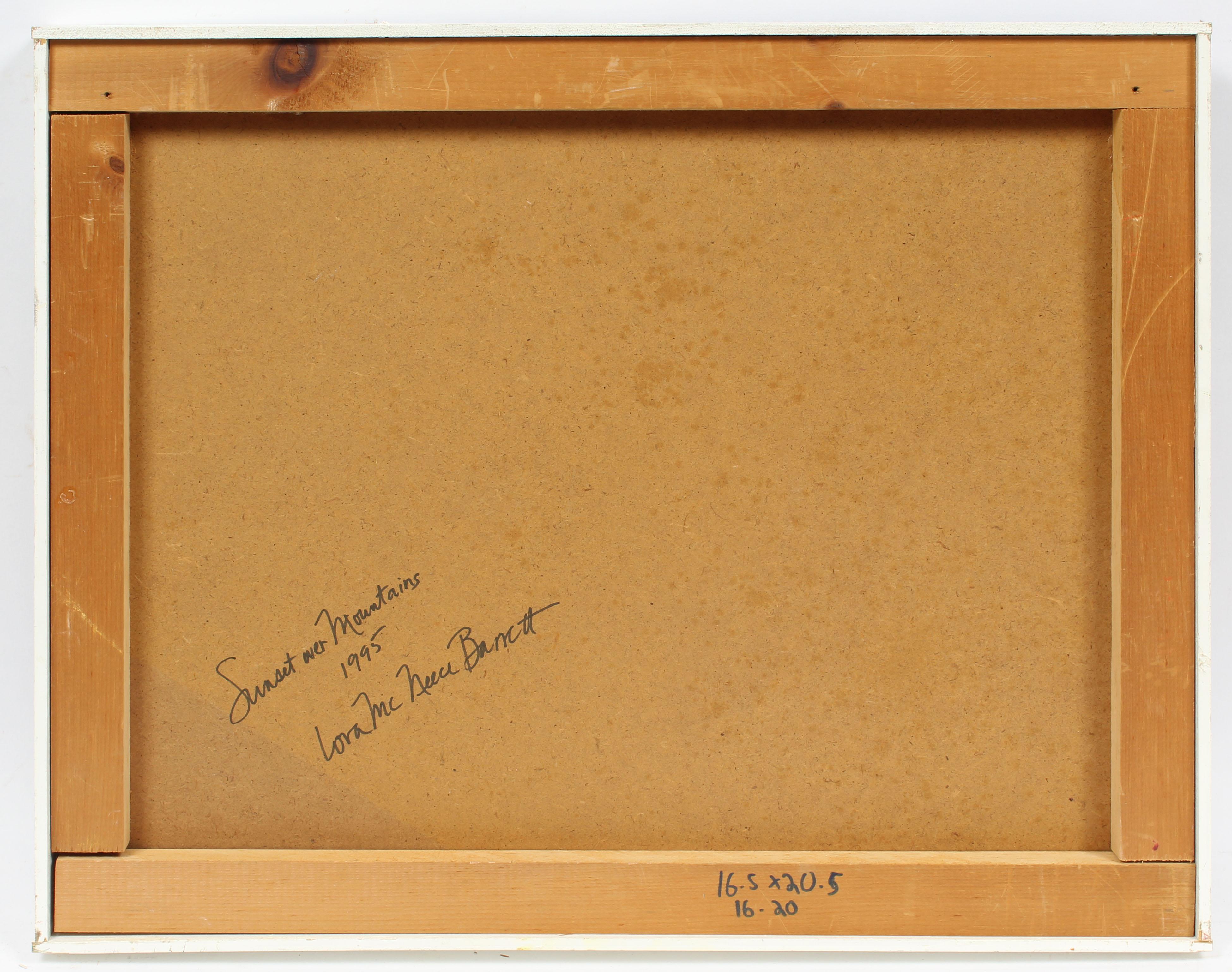 Antike amerikanische modernistische Sonnenuntergang Berglandschaft Ölgemälde.  Öl auf Karton, um 1990. Signiert auf der Rückseite.  Ausgestellt in einem Holzrahmen.  Bild, 20 