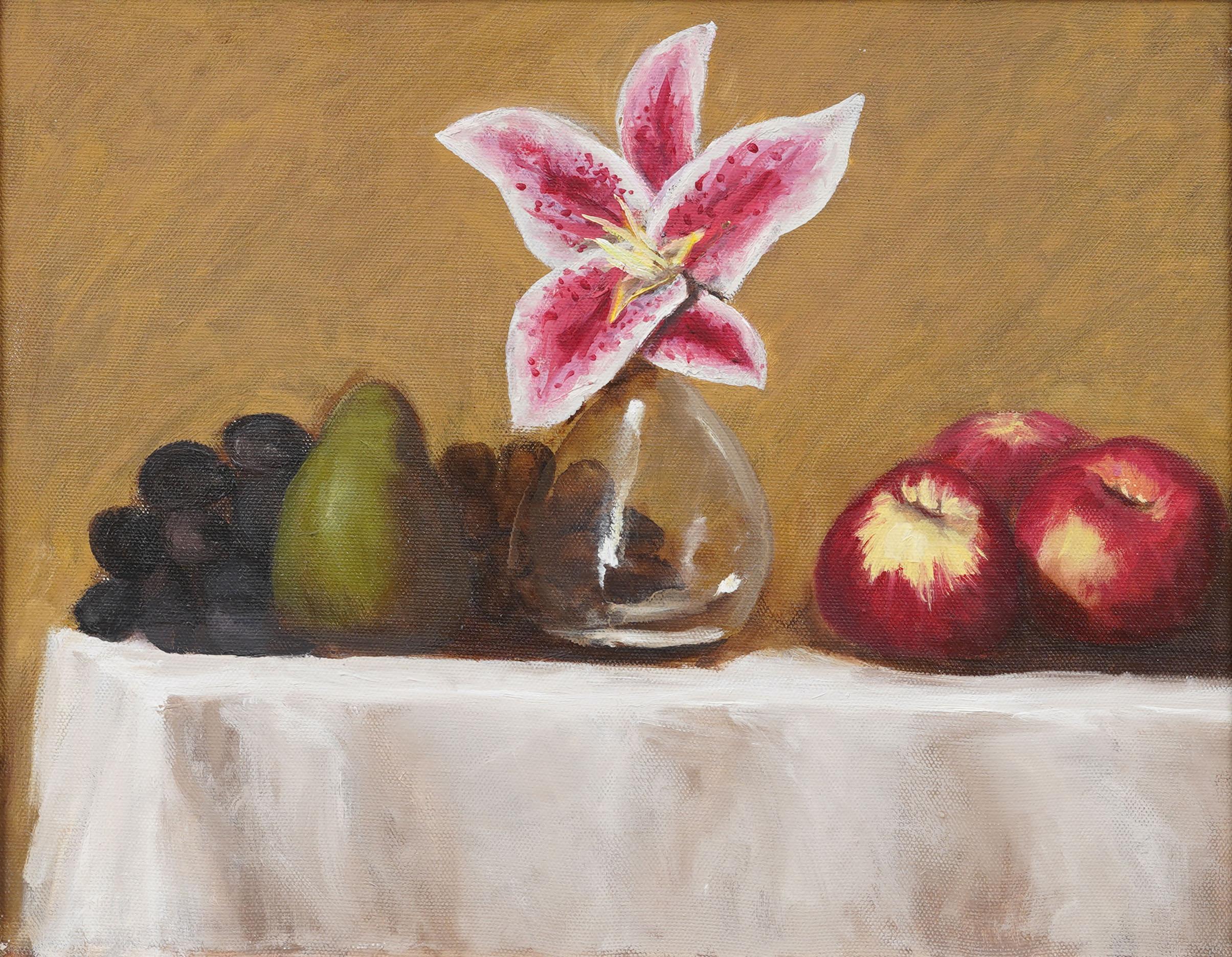Vintage American modernist still life oil painting. Oil on canvas.   Framed. Signed.  In excellent original condition. Handsomely framed in a  giltwood molding.  Excellent condition, ready to hang and enjoy. 