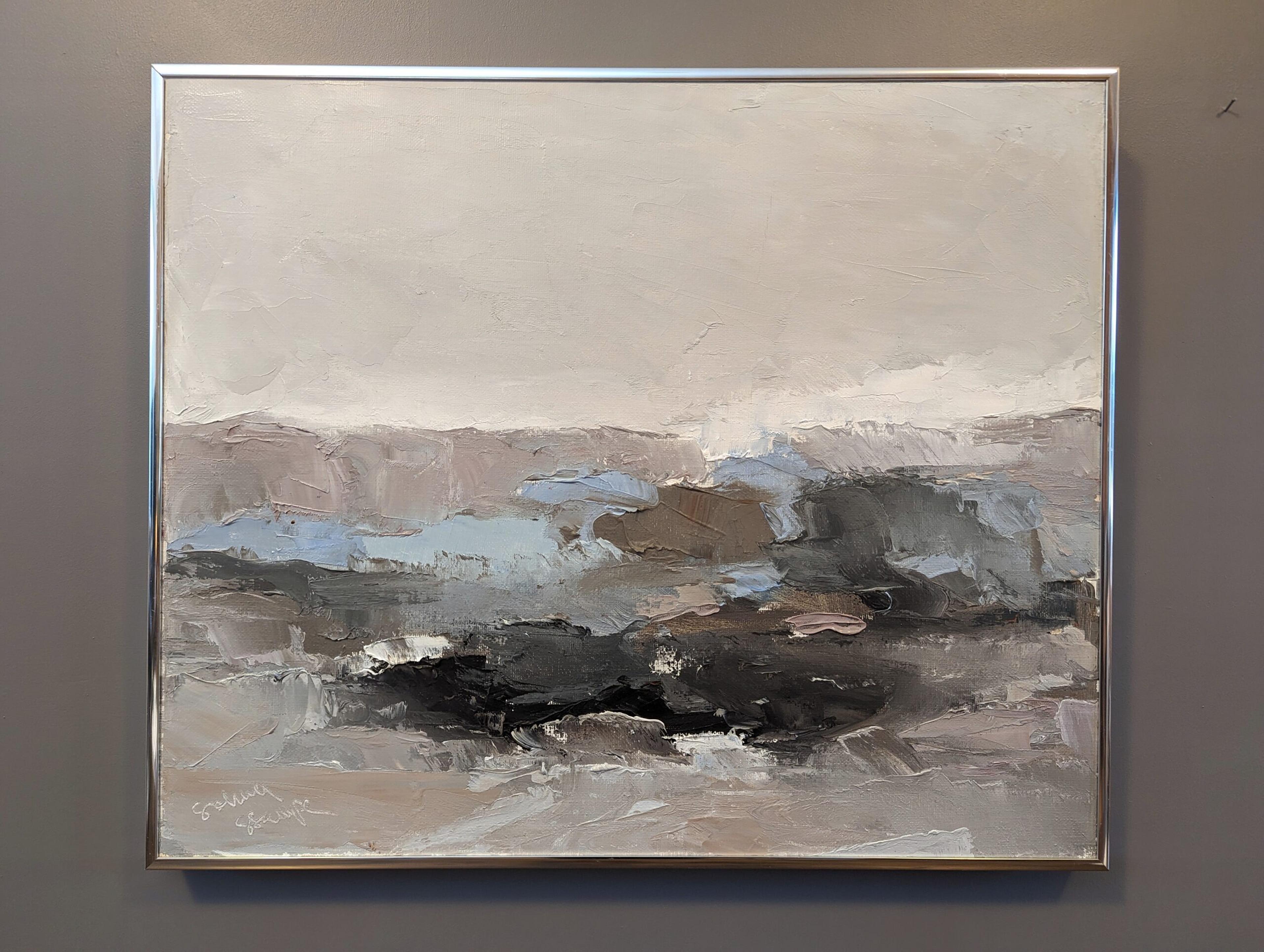 EPHEMERAL SHORES
Size: 49.5 x 59 cm (including frame)
Oil on Canvas

An atmospheric mid-century composition of a coastal scape enveloped in sea fog, painted in oil onto canvas.

Abstract in nature, the artist masterfully uses a reduced colour
