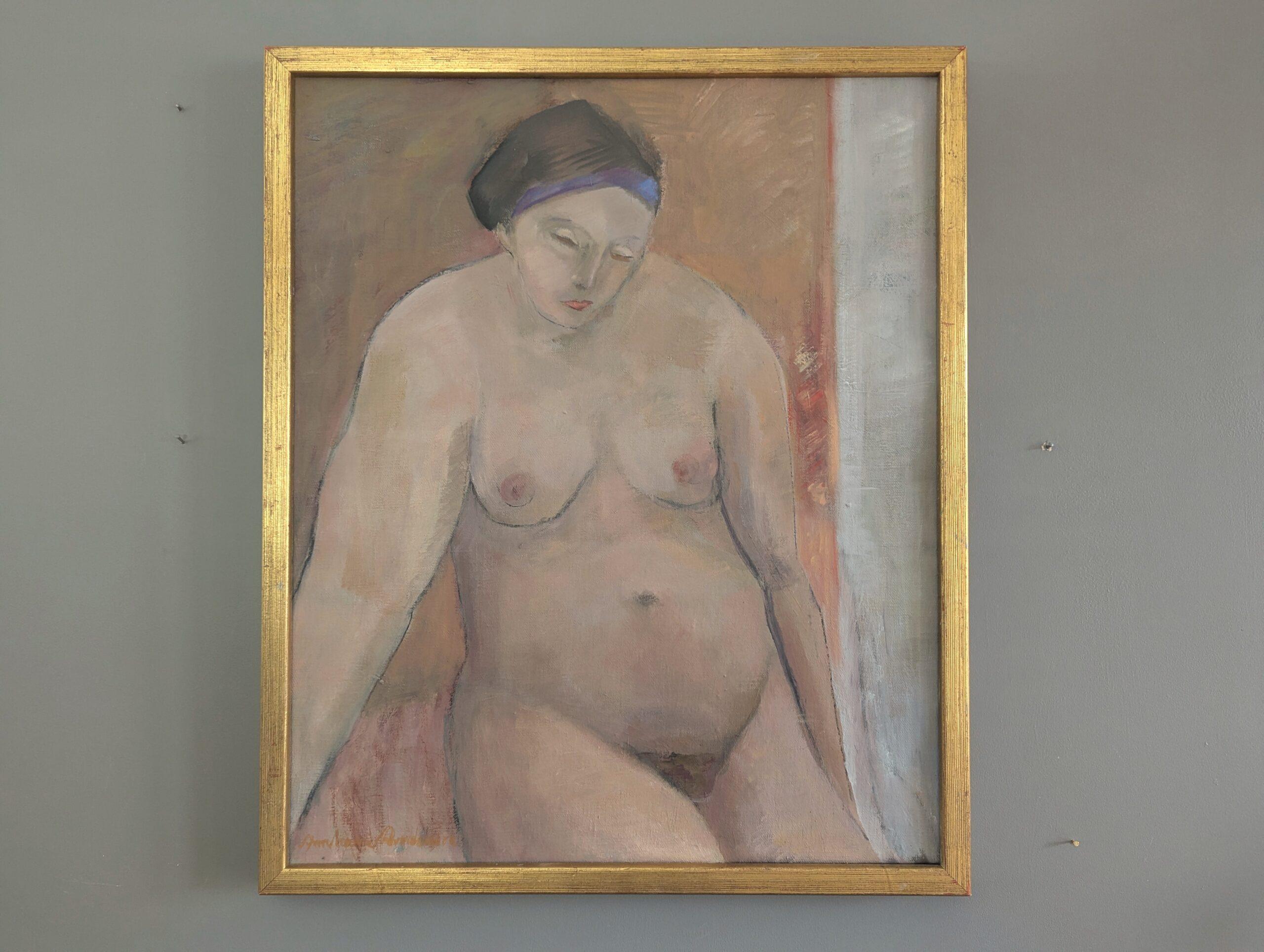CAROLYN 
Size: 50 x 42 cm (including frame)
Oil on Canvas

A tender and contemplative composition of a nude portrait, painted in oil onto canvas.

The artist explores the delicate presence of a nude female figure with a purple headband, seated on a